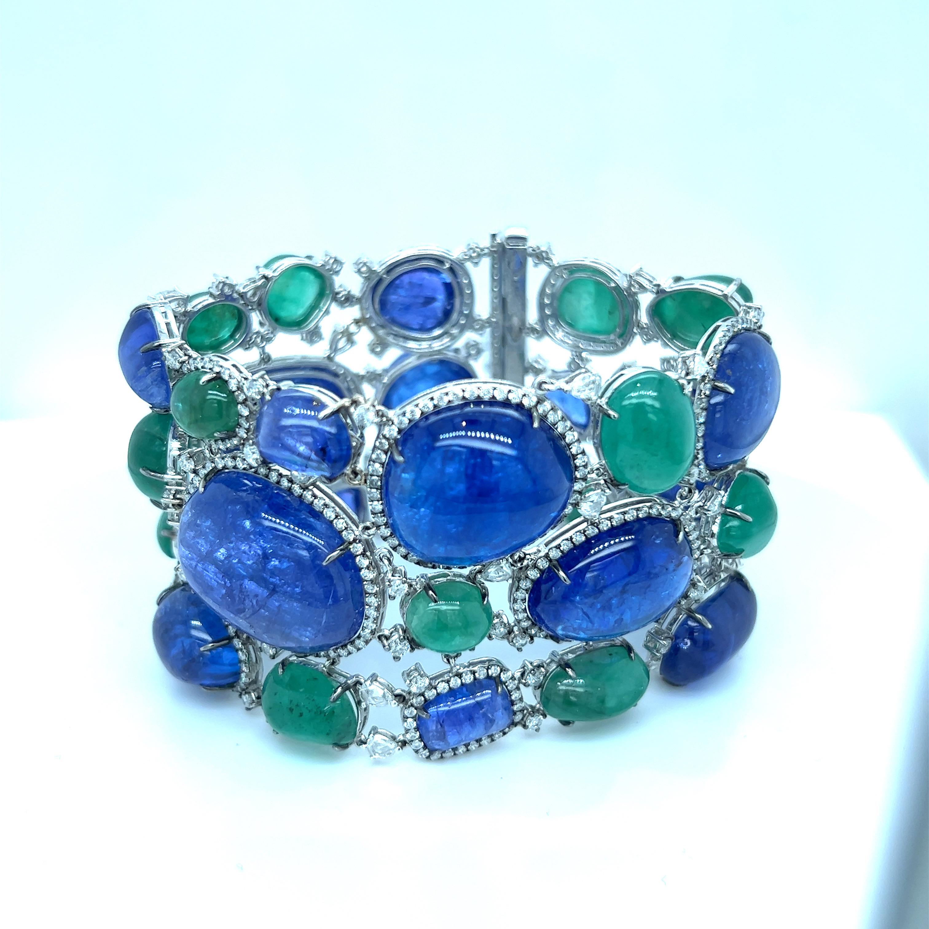 Cabochon 65.92ct Emerald, 204.40 Tanzanite & 9.81 Carat Diamond Bracelet In New Condition For Sale In New York, NY