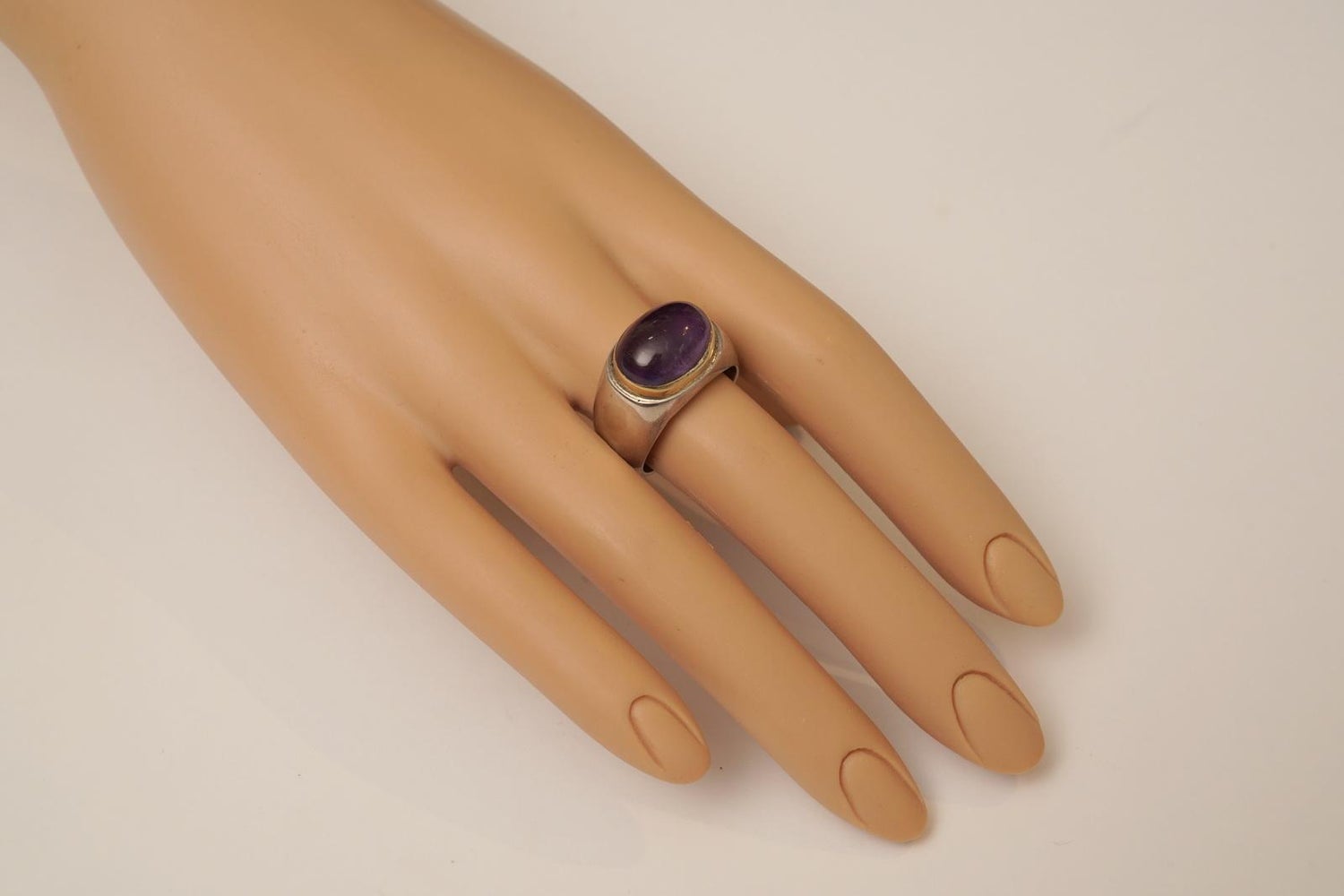 Cabochon Amethyst 18 Karat Gold and Sterling Silver Ring For Sale at  1stDibs | 18k gold amethyst ring