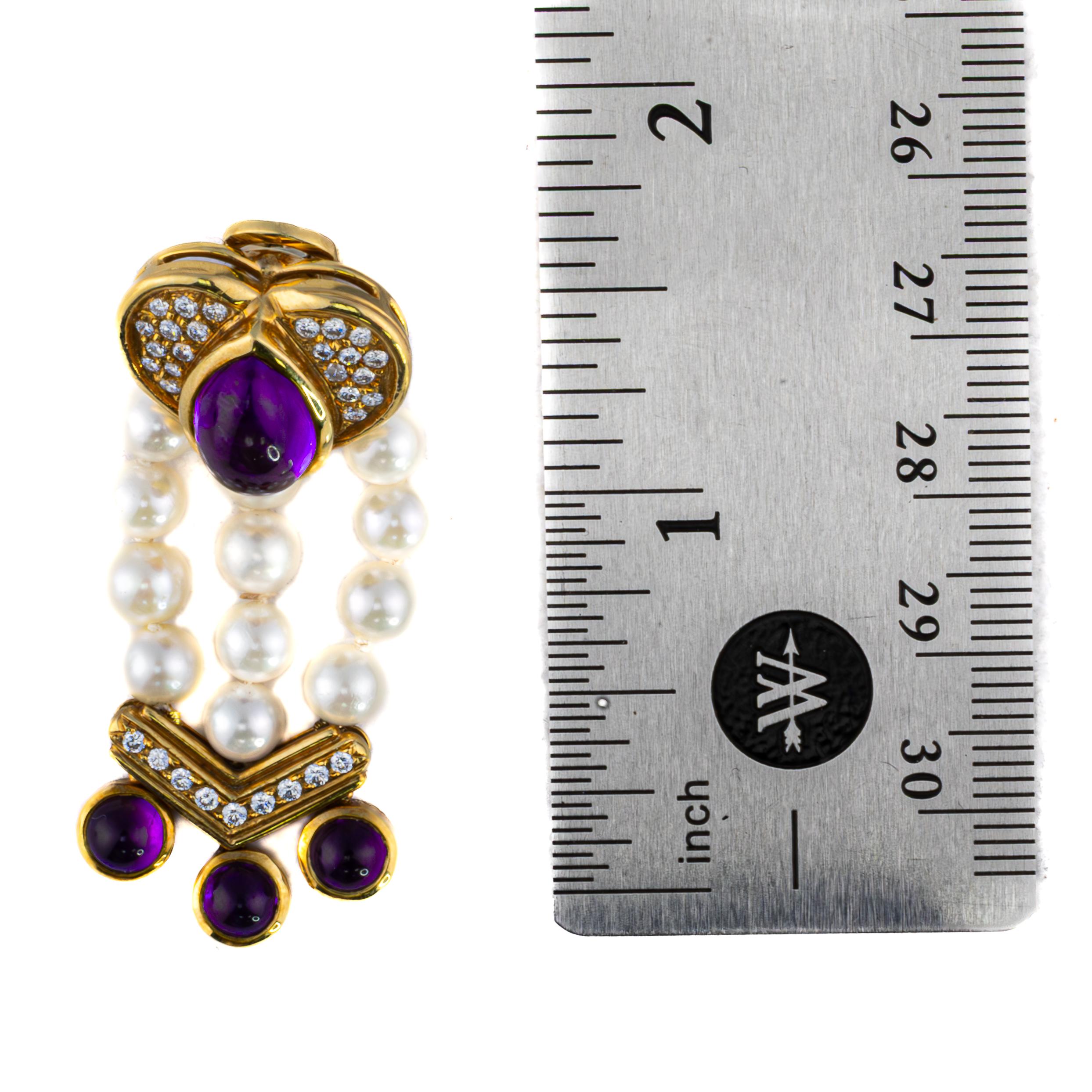 Taille ronde Boucles d'oreilles pendantes en forme de coeur en améthyste cabochon et perles en vente