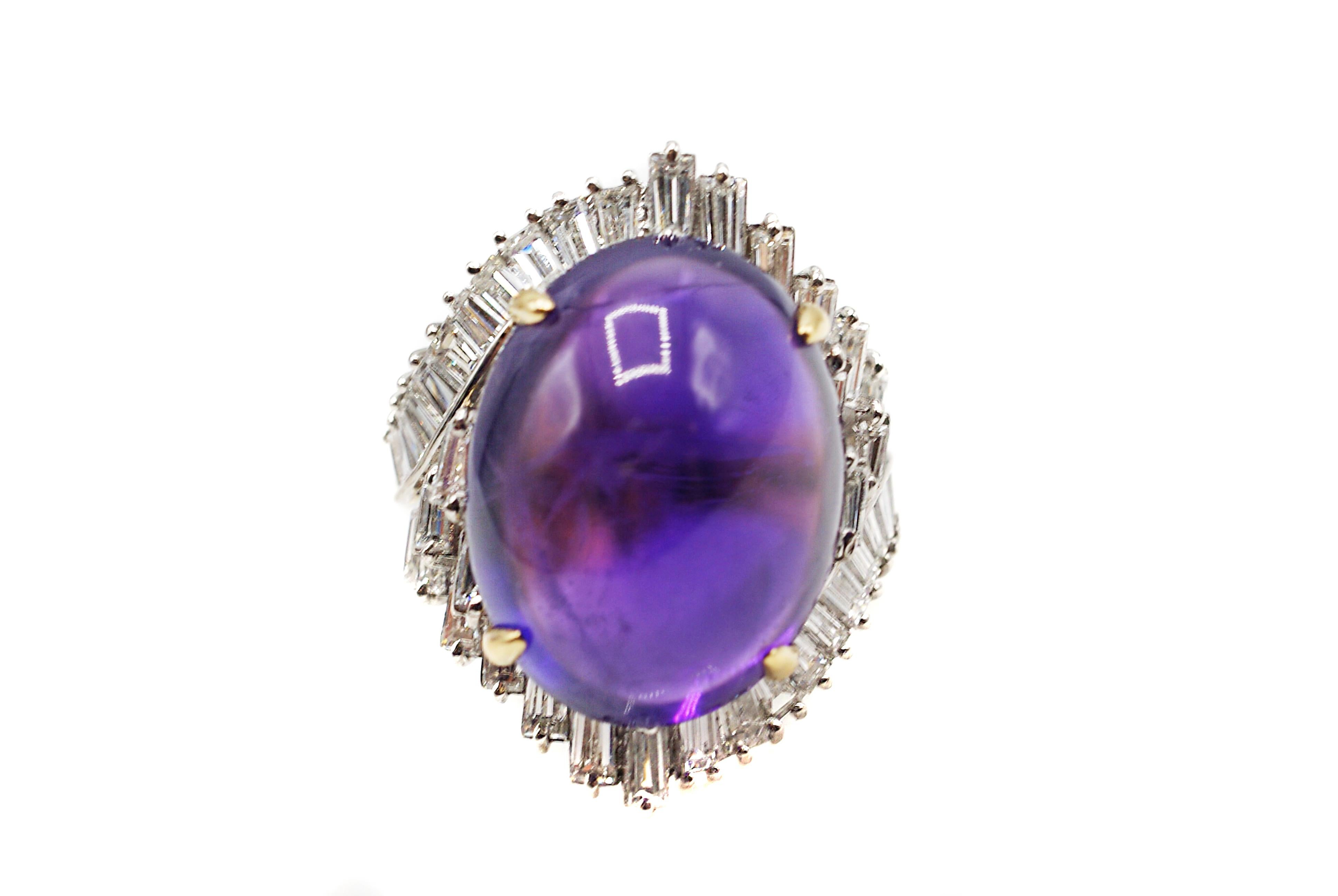 Cabochon Amethyst Diamond 18 Karat Gold 1970s Ring In Excellent Condition In New York, NY