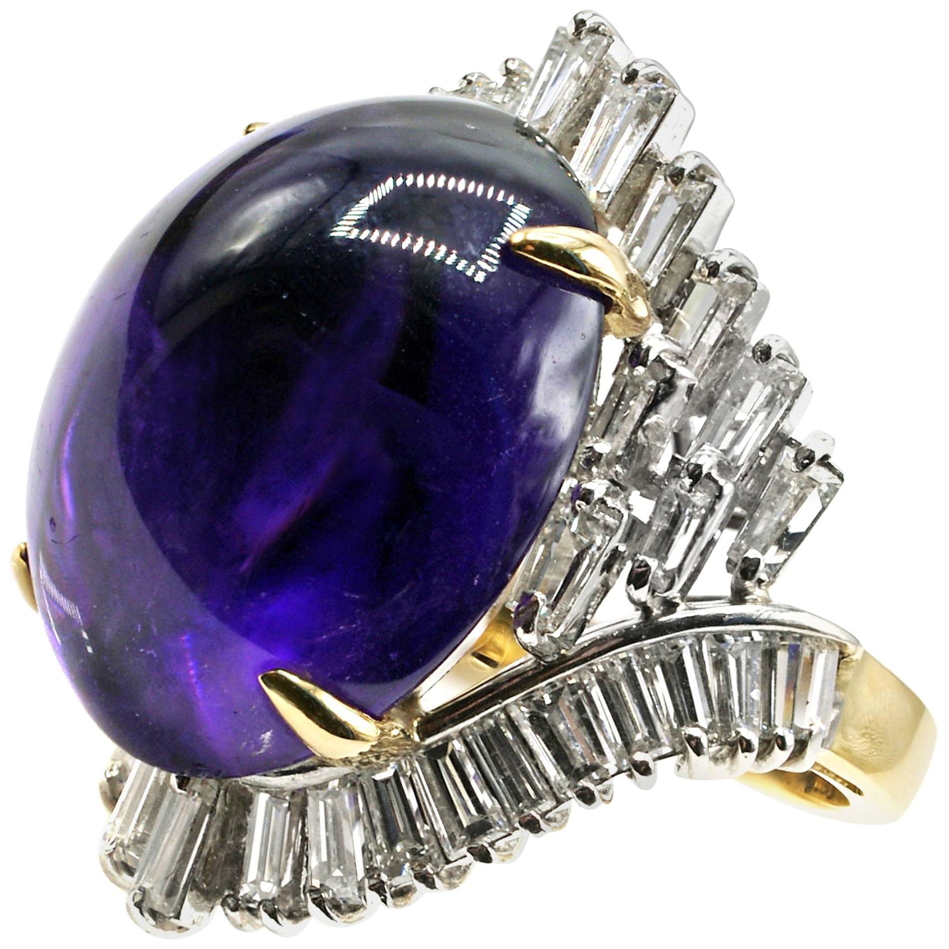 Cabochon Amethyst Diamond 18 Karat Gold 1970s Ring