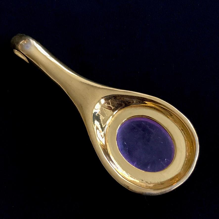 Pendentif 'gouttelette' en améthyste cabochon sur collier en vente 1