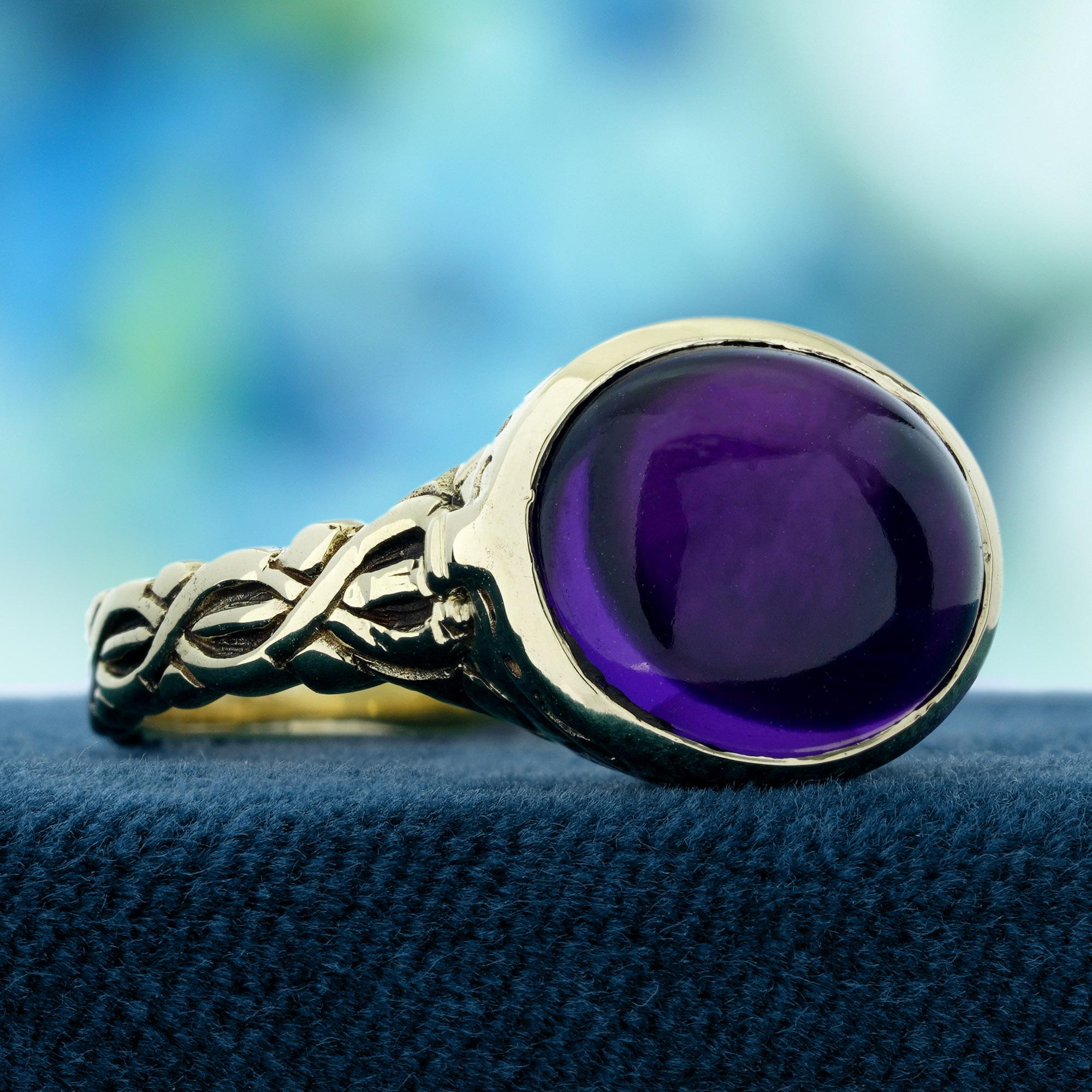 Édouardien Bague sculptée de style vintage en or jaune massif 9 carats avec améthyste cabochon en vente