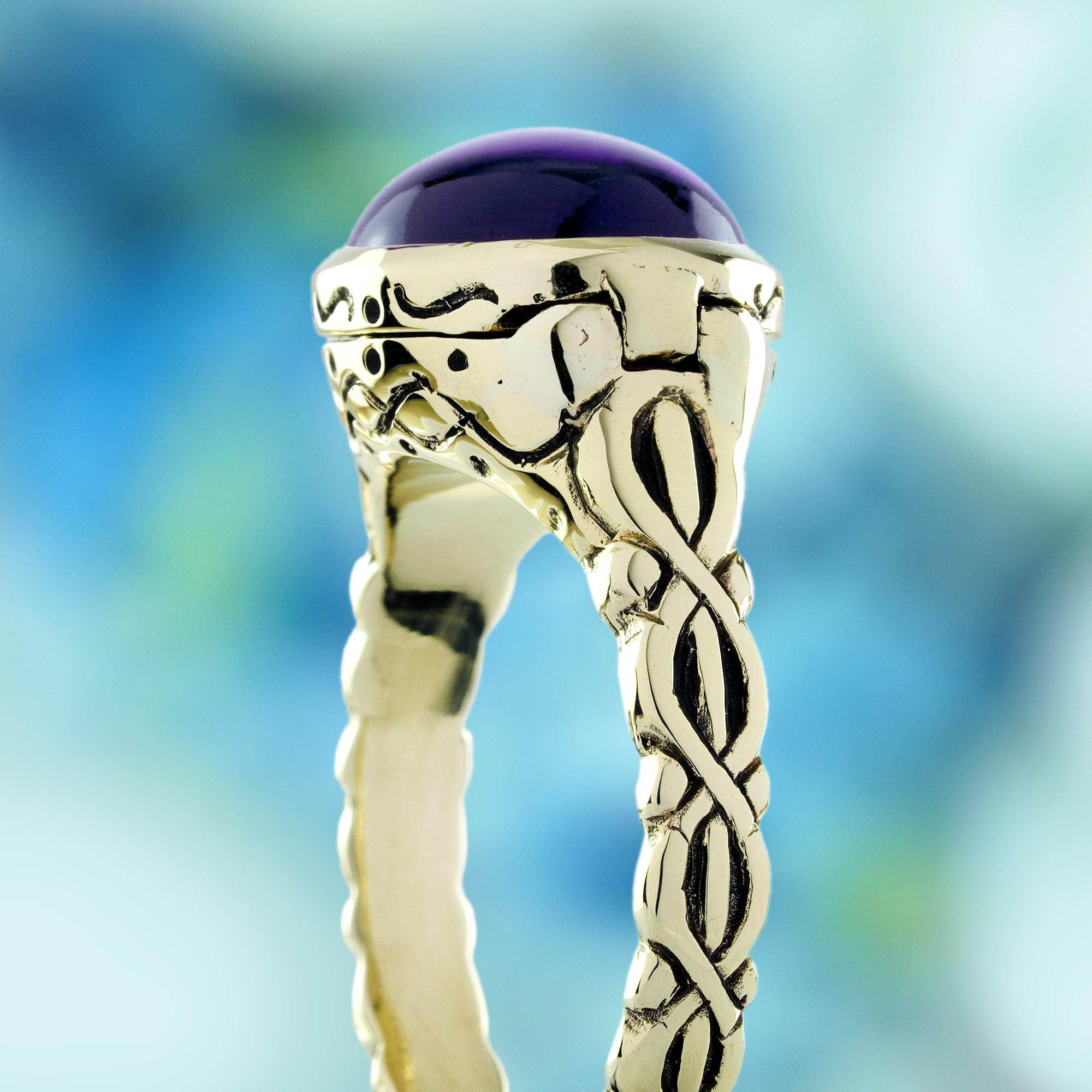 Bague sculptée de style vintage en or jaune massif 9 carats avec améthyste cabochon Pour femmes en vente