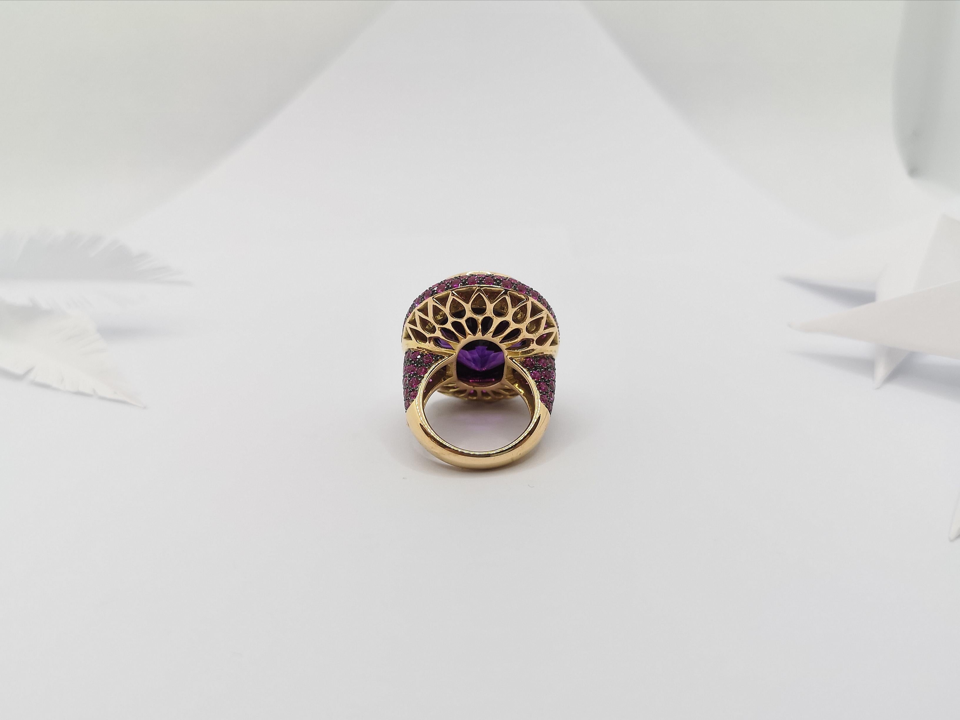 Cabochon Amethyst with Amethyst Ring Set in 18 Karat Gold Settings For Sale 8