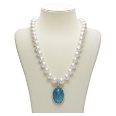 Statement-Anhänger-Halskette mit Cabochon Aquamarin und Diamant in Gold