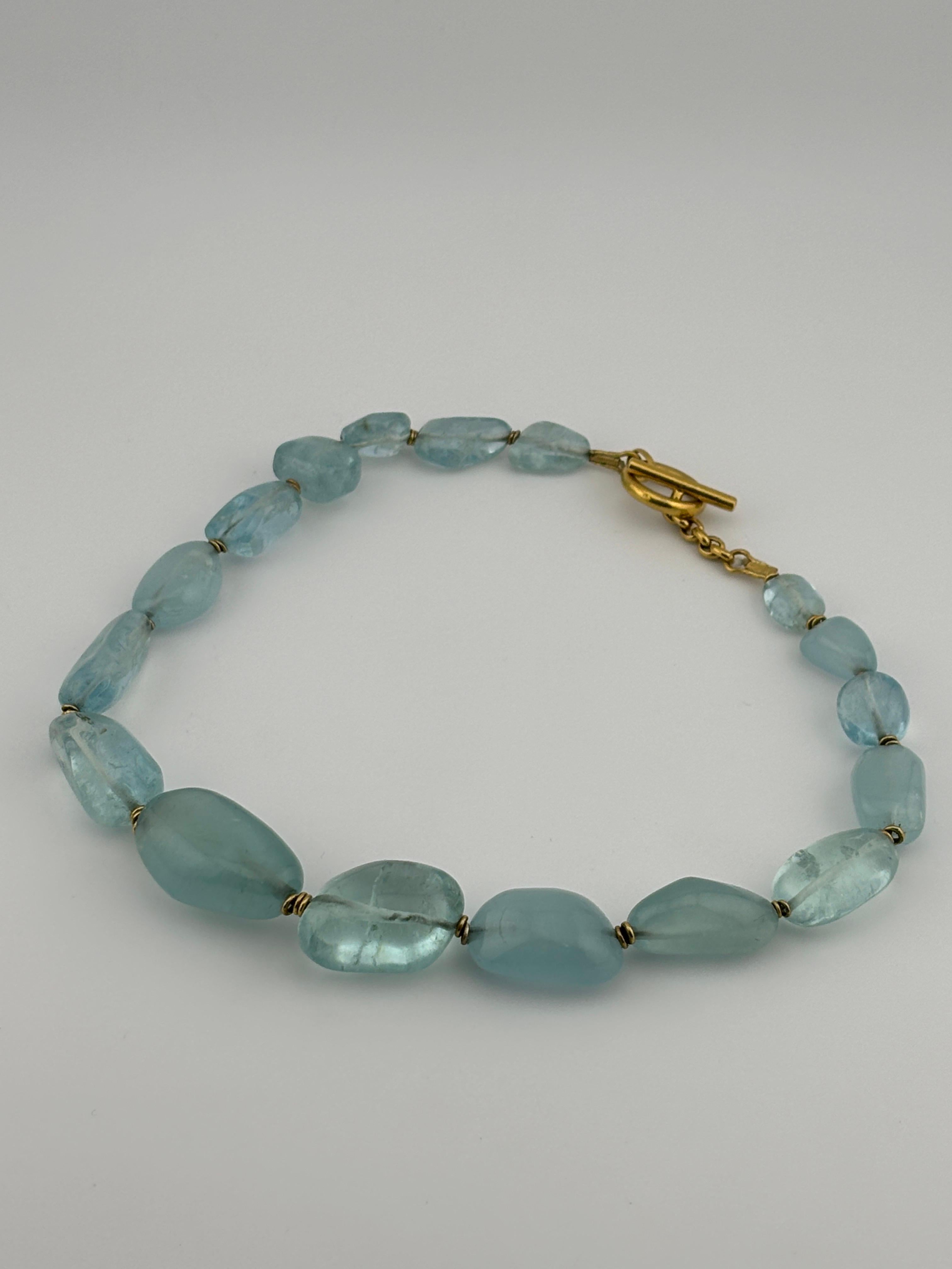Collana con acquamarina cabochon e chiusura in oro 22k in vendita 4