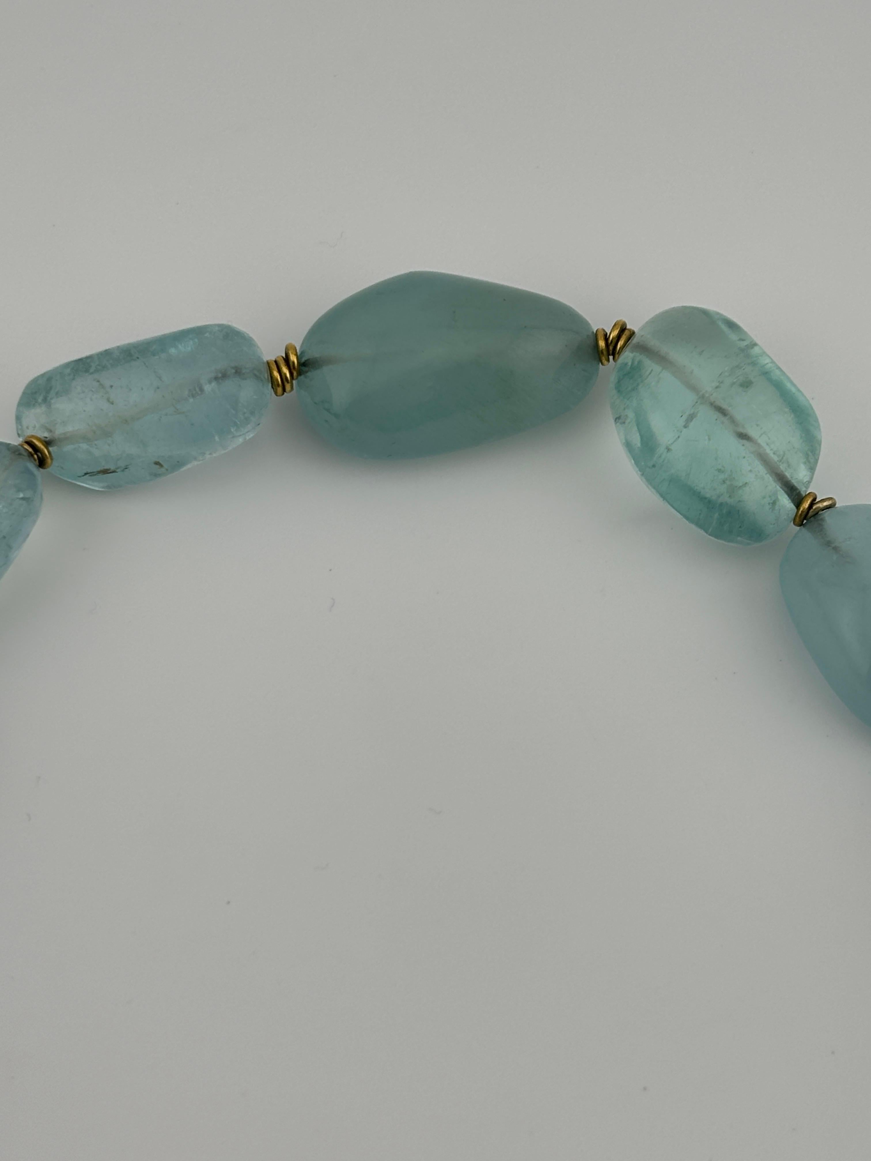 Collana con acquamarina cabochon e chiusura in oro 22k In condizioni buone in vendita a Bernardsville, NJ
