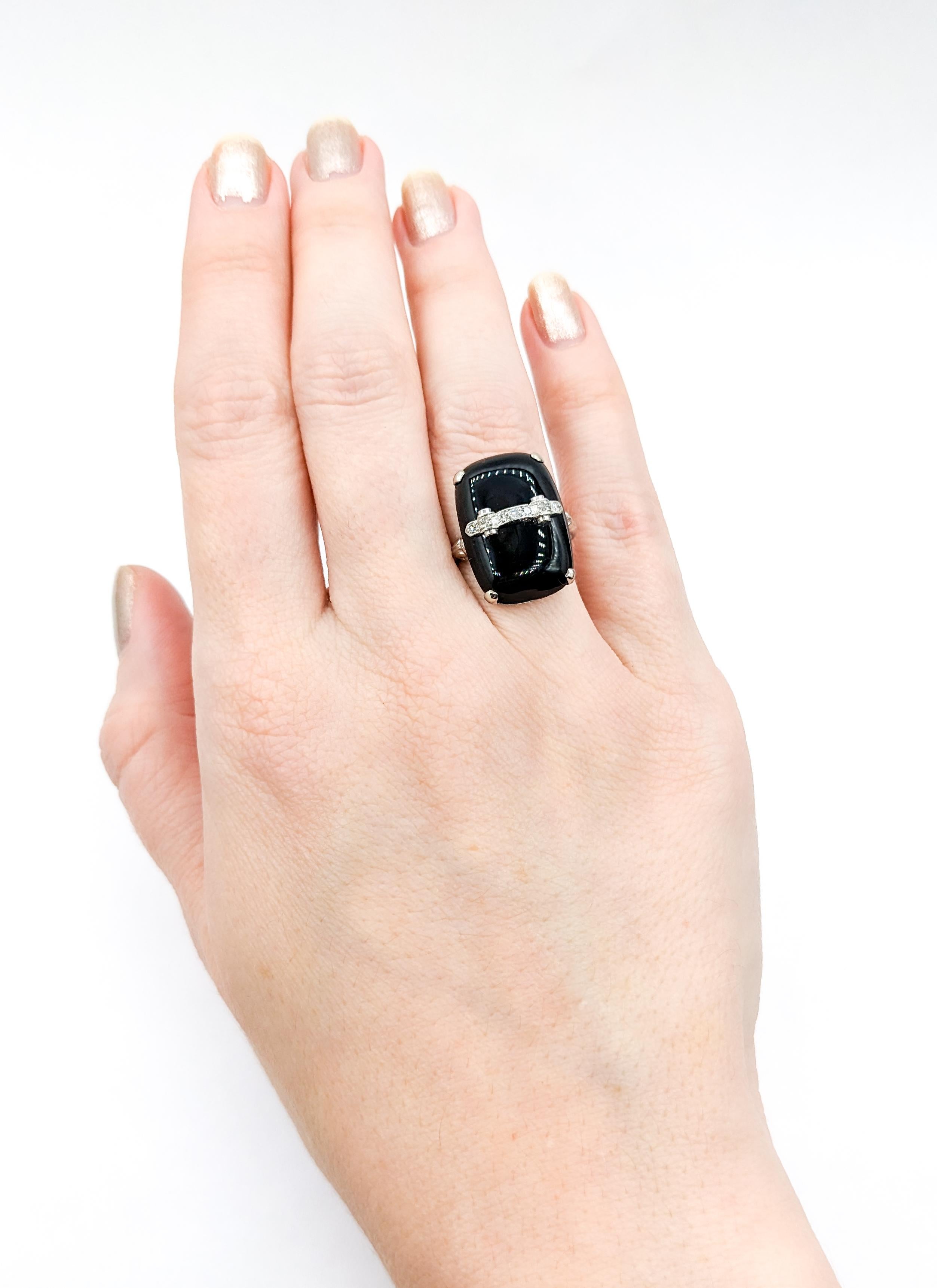 Cabochon Black Onyx & Diamond Cocktail Ring In Excellent Condition For Sale In Bloomington, MN