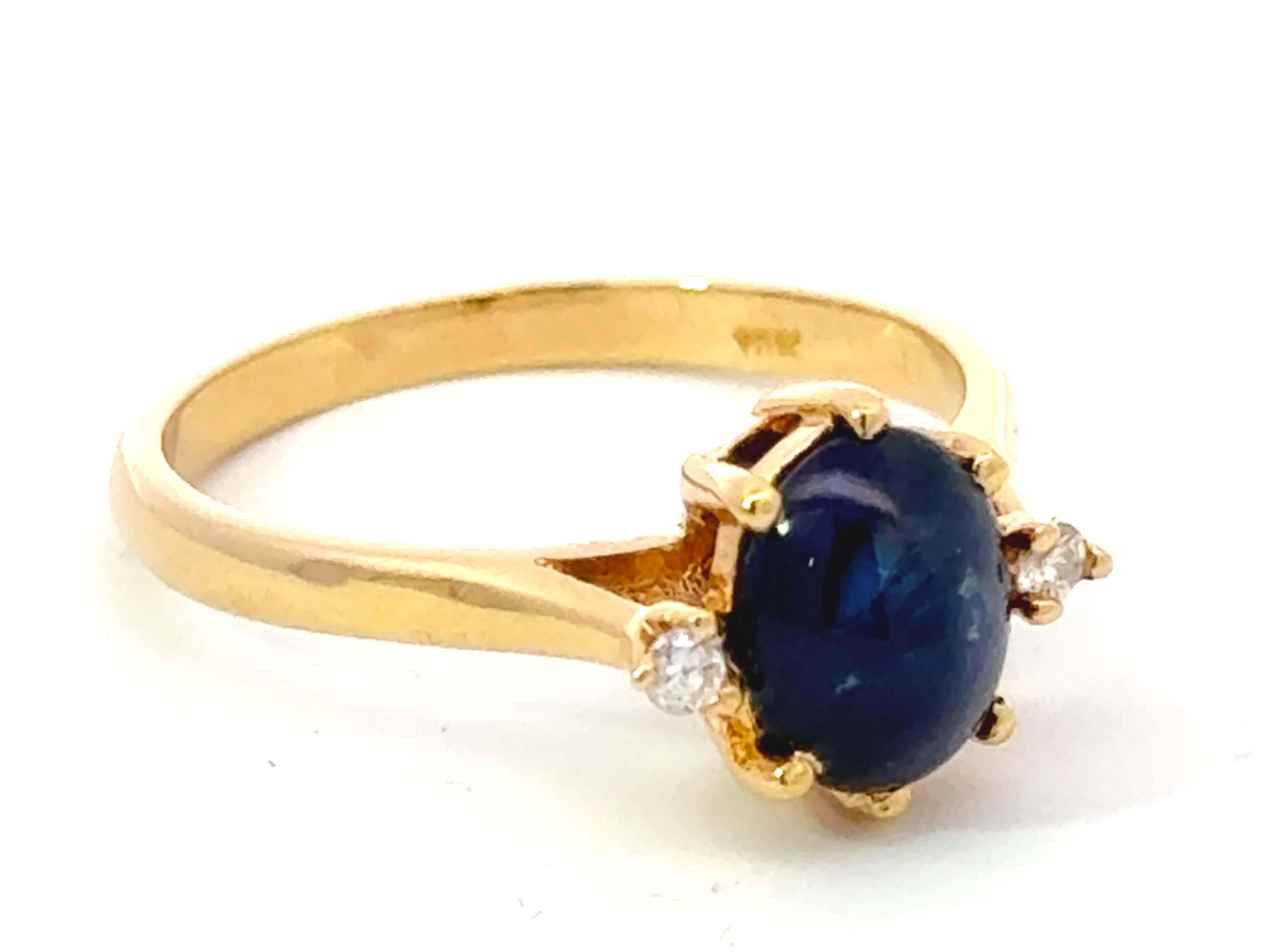 Modern Cabochon Blue Sapphire Diamond Ring 18k Yellow Gold For Sale