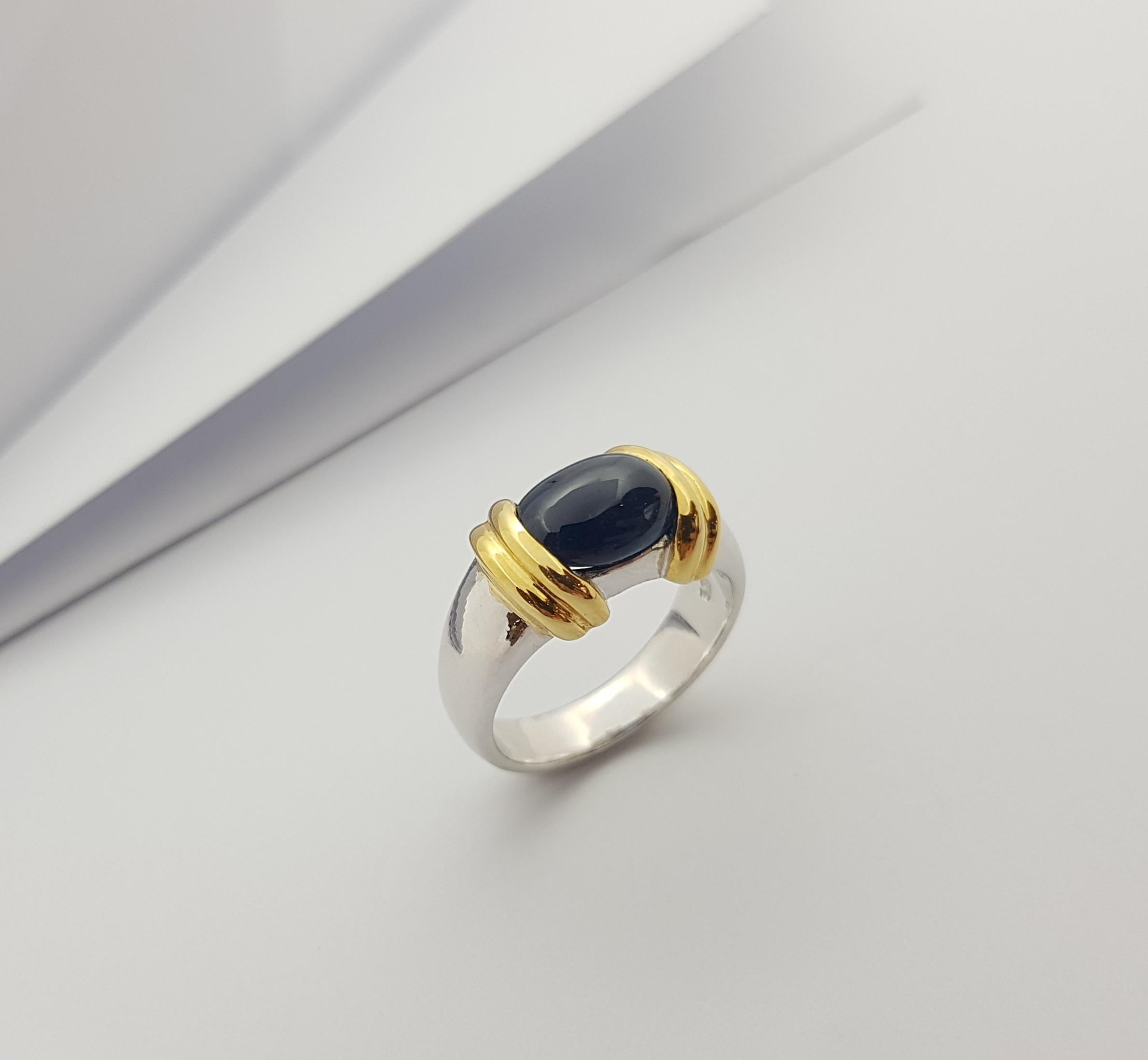 Cabochon Blue Sapphire Ring Set in 18 Karat White Gold Settings For Sale 8