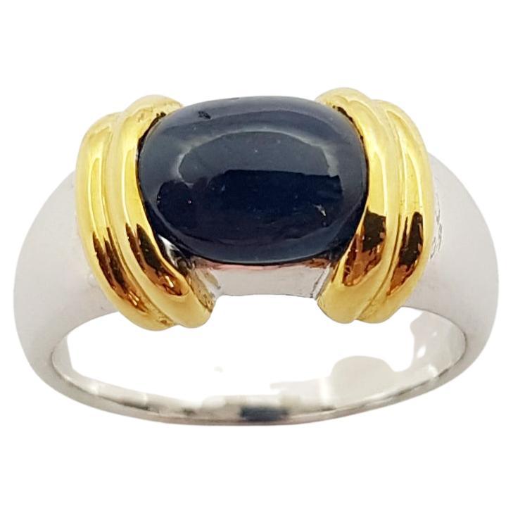 Cabochon Blue Sapphire Ring Set in 18 Karat White Gold Settings For Sale