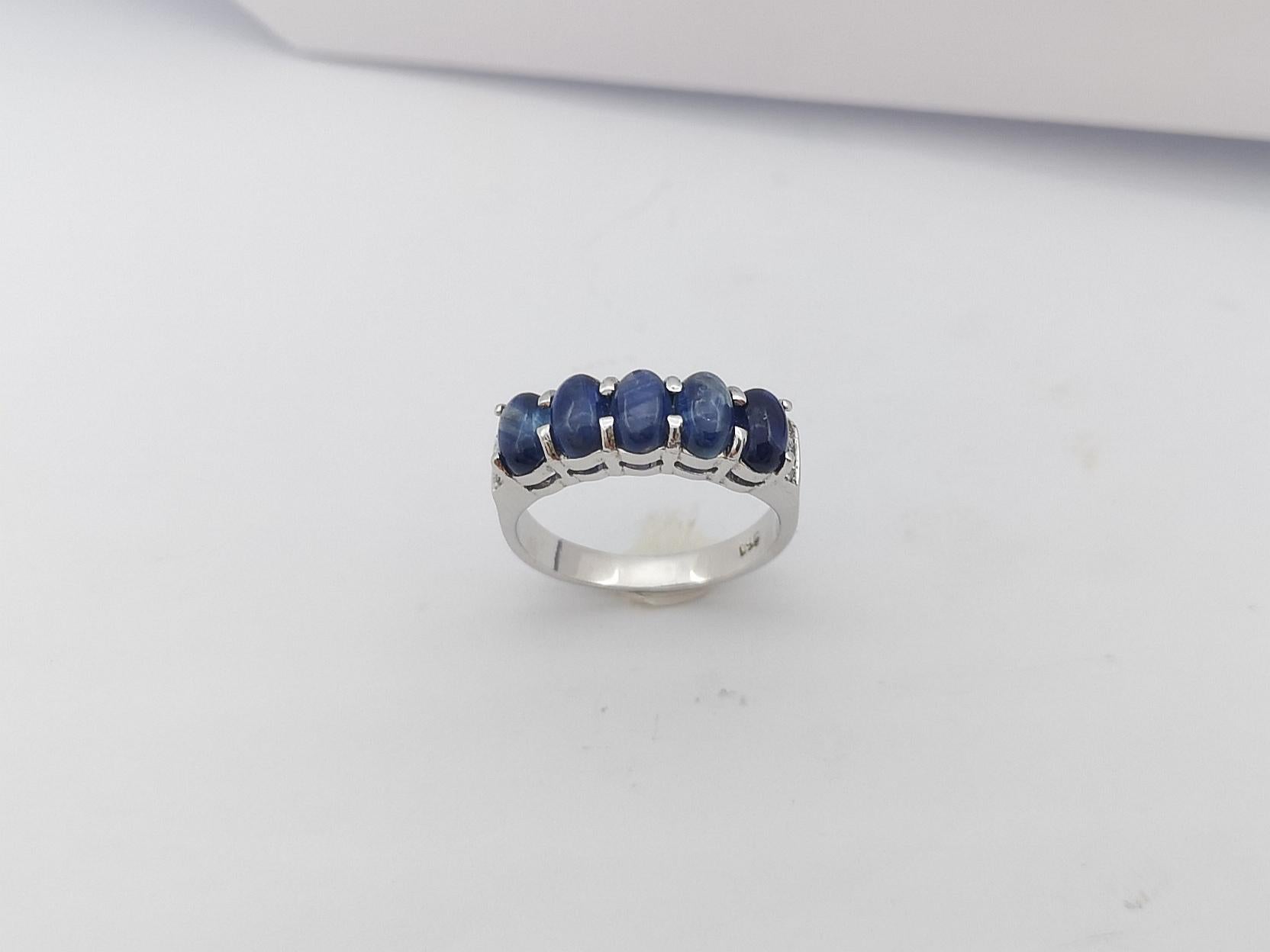 Cabochon Blue Sapphire with Cubic Zirconia Ring set in Silver Settings For Sale 7