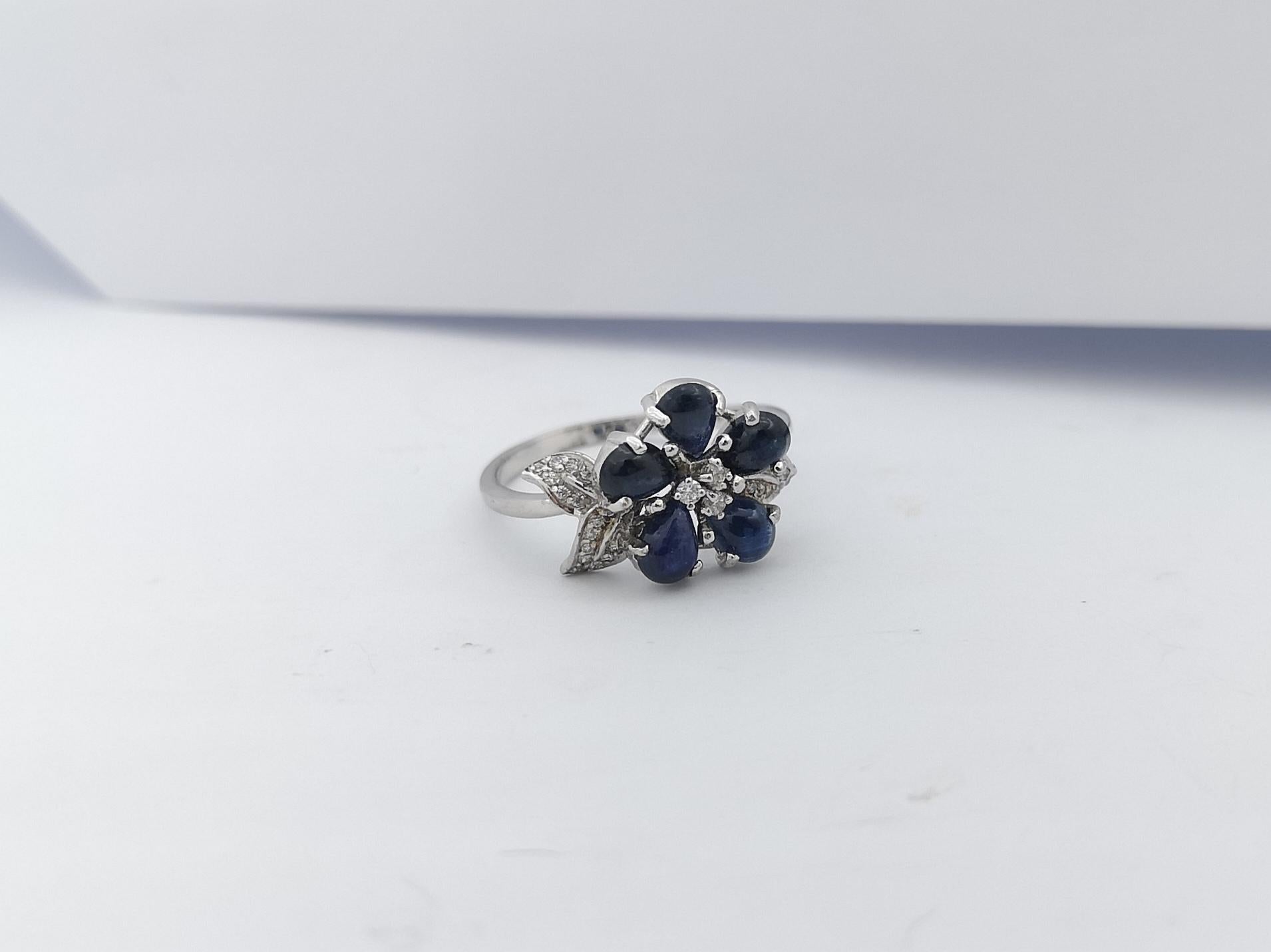 Cabochon Blue Sapphire with Cubic Zirconia Ring set in Silver Settings For Sale 7