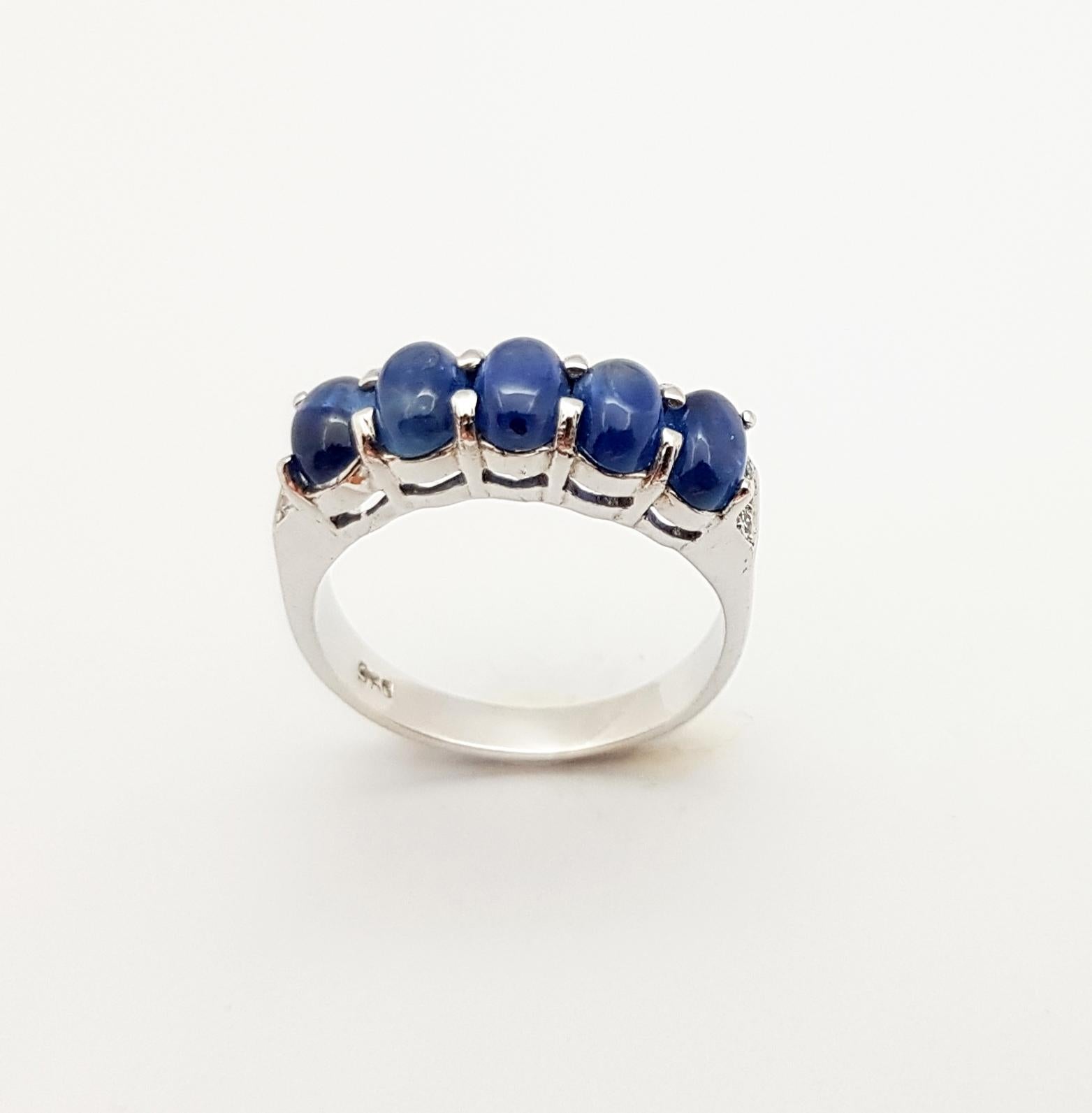Cabochon Blue Sapphire with Cubic Zirconia Ring set in Silver Settings For Sale 8