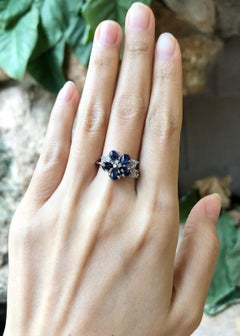 Cabochon Blue Sapphire with Cubic Zirconia Ring set in Silver Settings