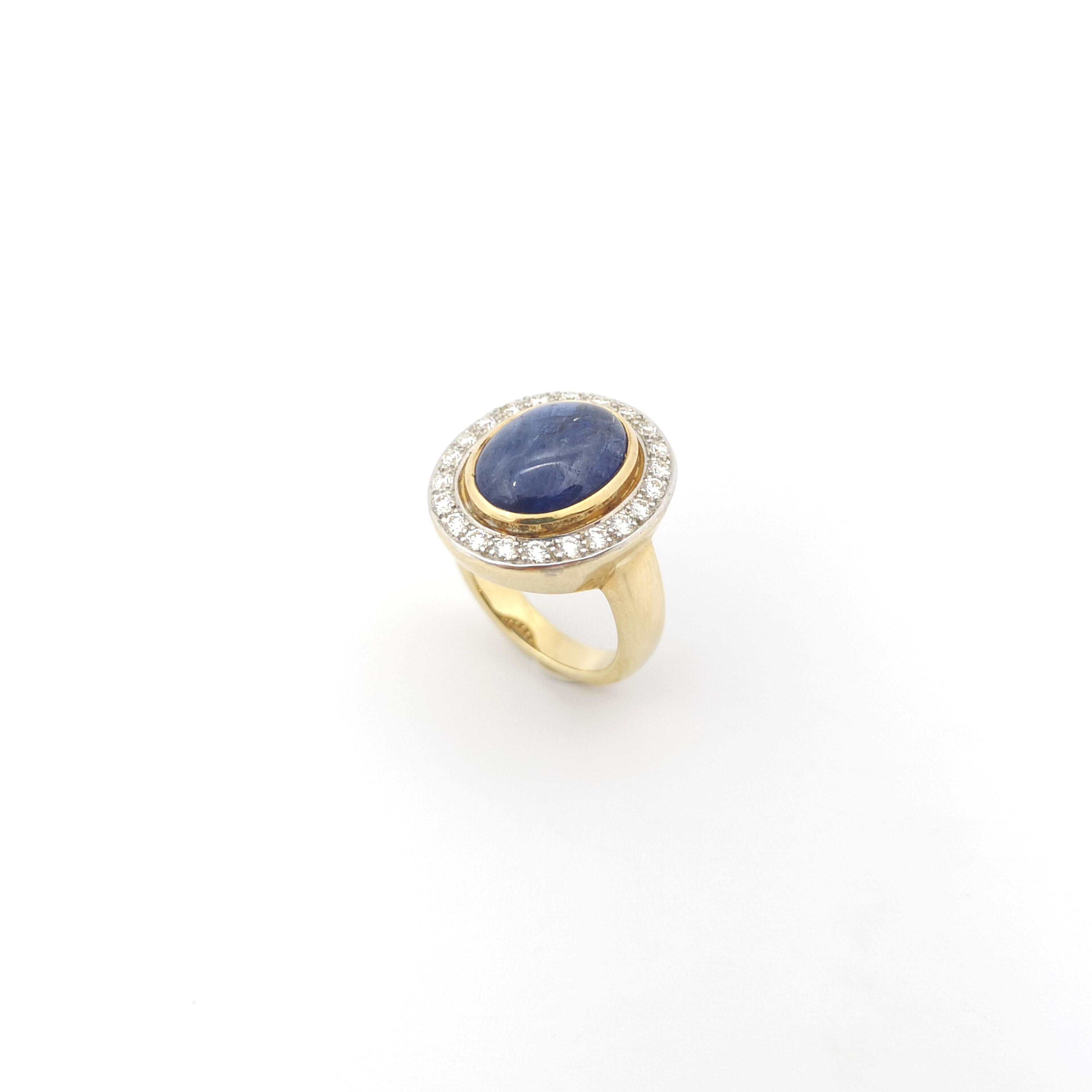Cabochon Blue Sapphire with Diamond Ring set in 18K Gold Settings For Sale 6