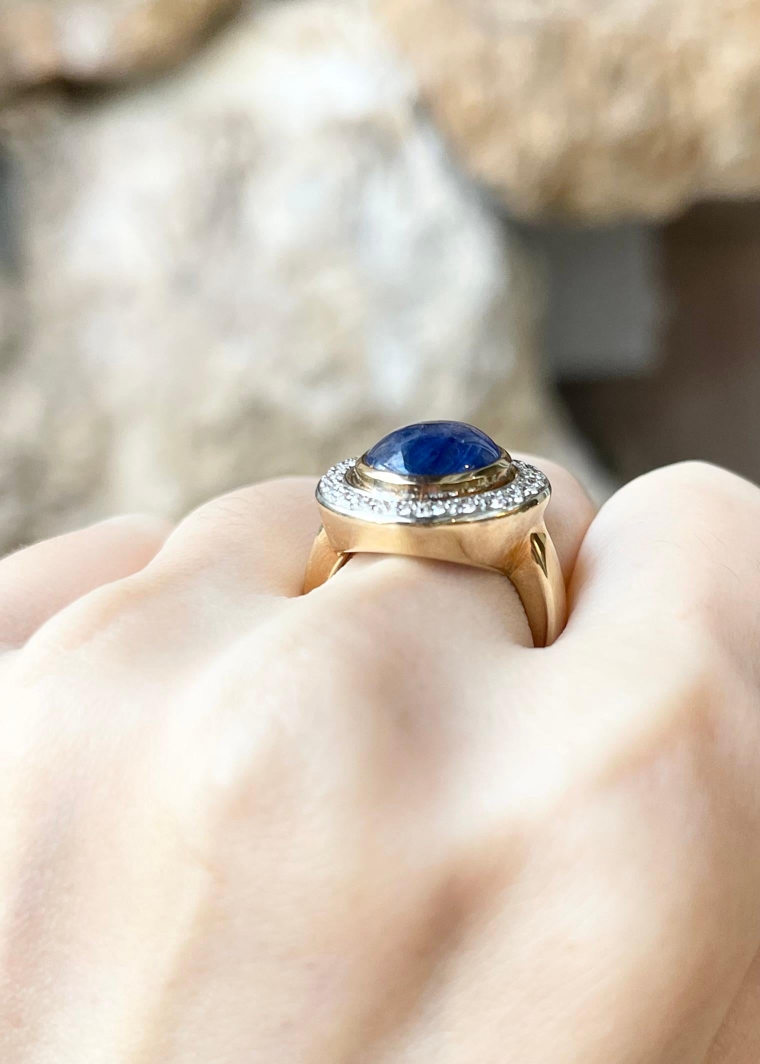 Cabochon Blue Sapphire with Diamond Ring set in 18K Gold Settings For Sale 1