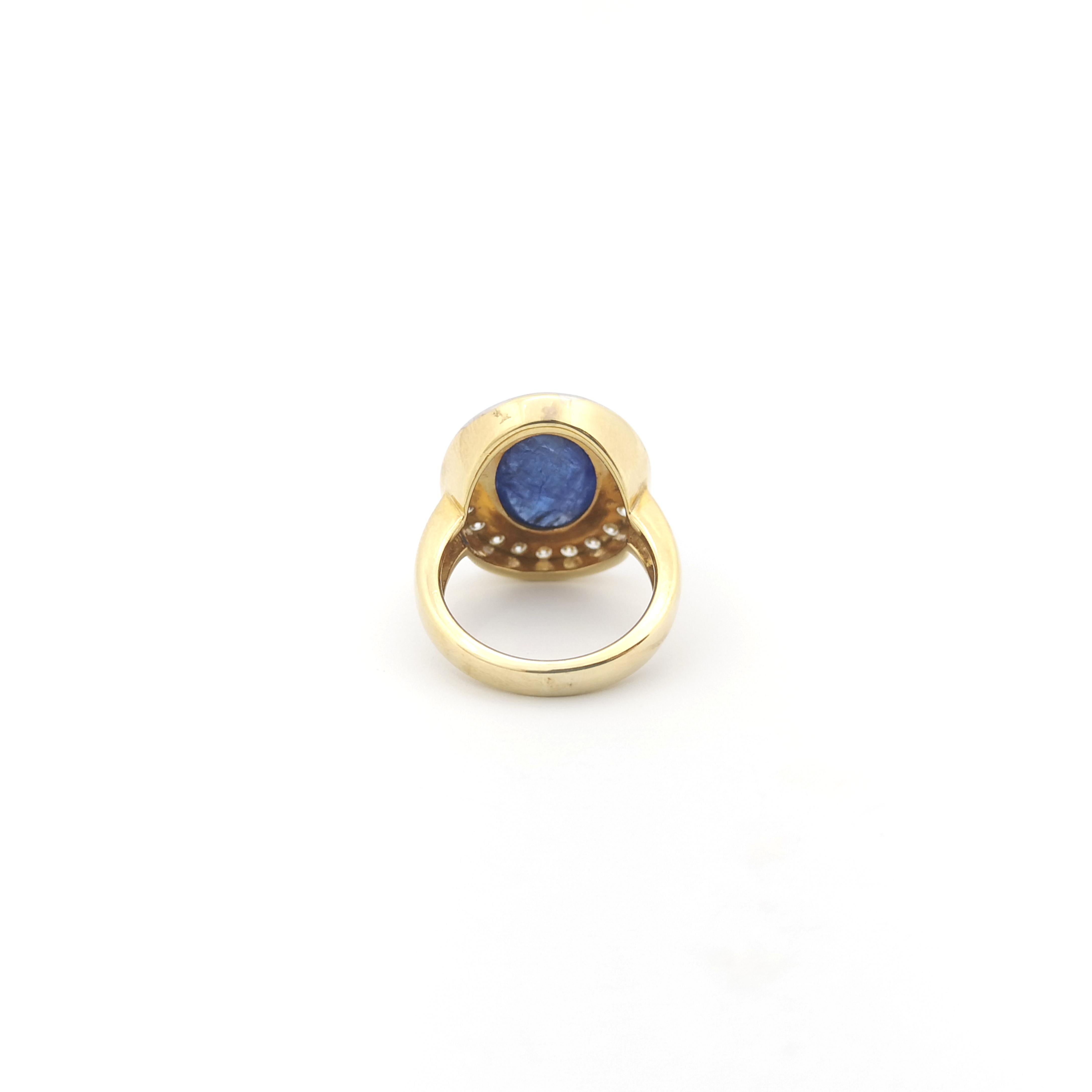 Cabochon Blue Sapphire with Diamond Ring set in 18K Gold Settings For Sale 4