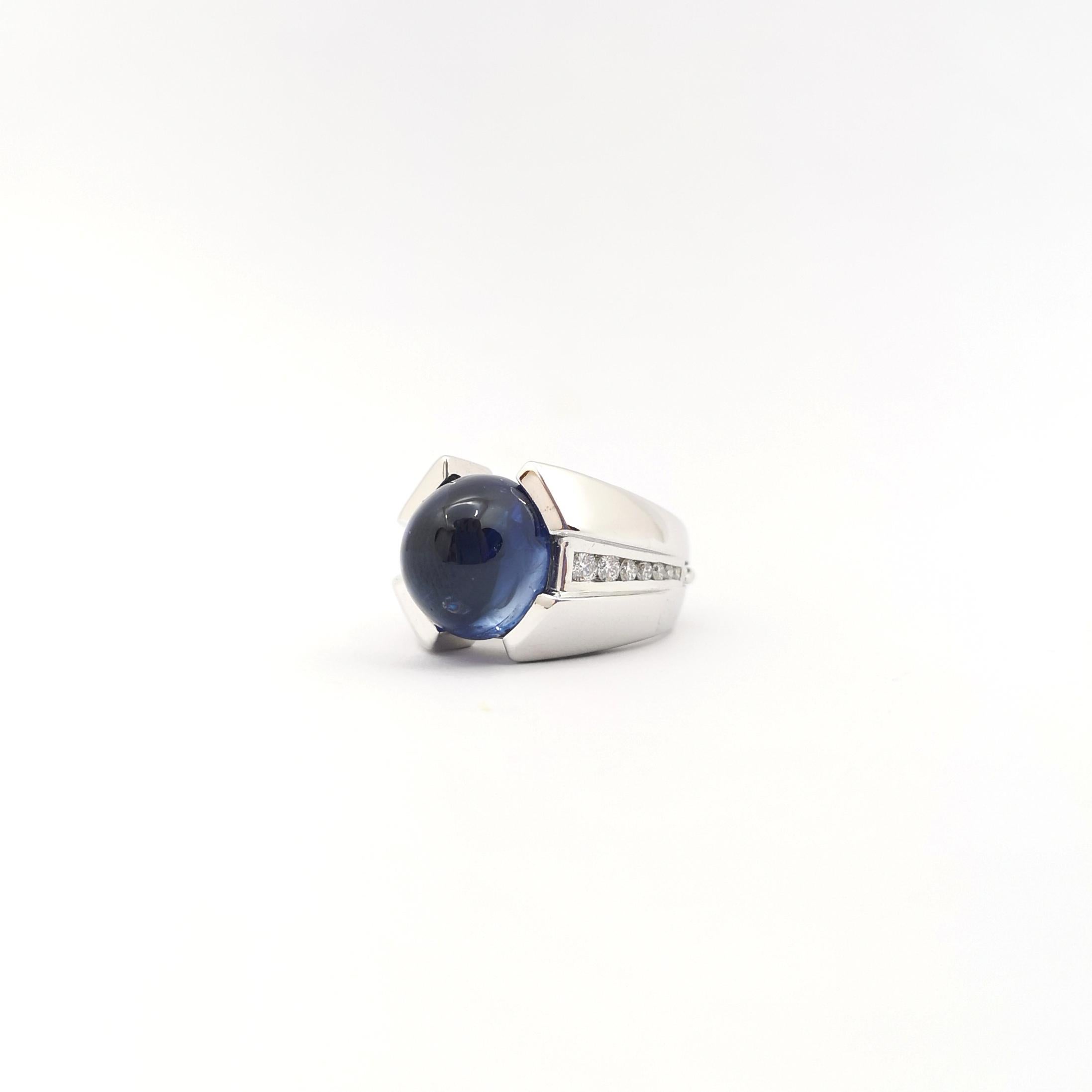 Cabochon Blauer Saphir mit Diamantring in 18K Weißgoldfassung im Angebot 4