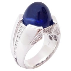 Cabochon Blue Sapphire with Diamond Ring set in 18K White Gold Settings