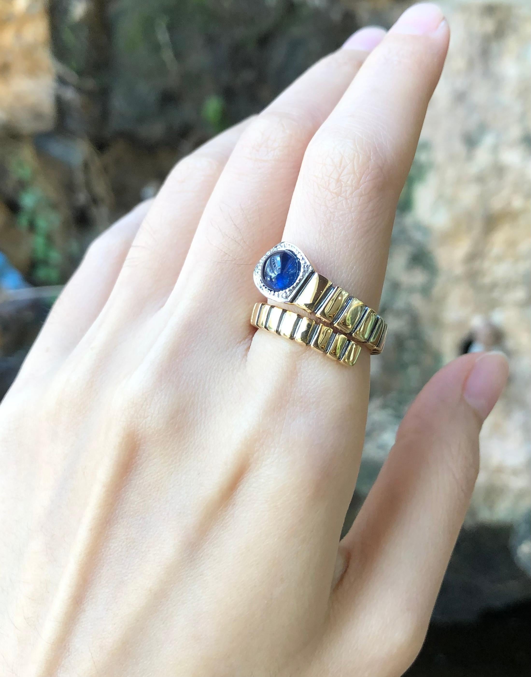 Cabochon Blue Sapphire with Diamond Serpent Ring Set in 18 Karat Gold Settings For Sale 3