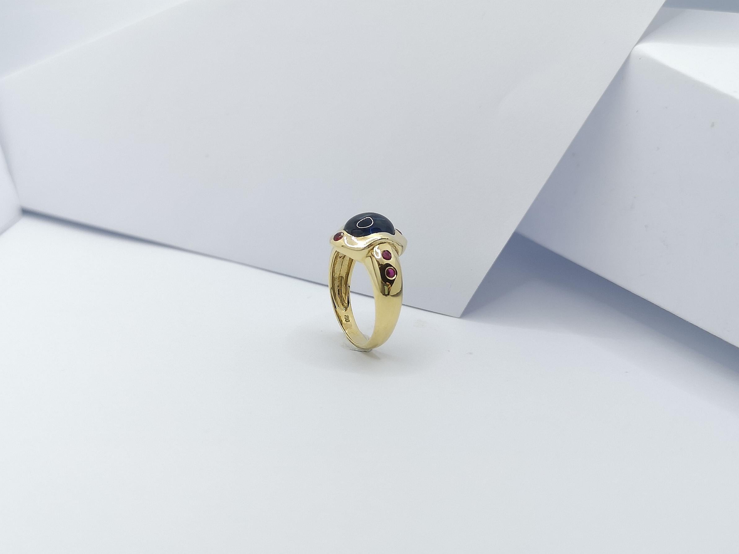 Cabochon Blue Sapphire with Ruby Ring Set in 18 Karat Gold Settings 8