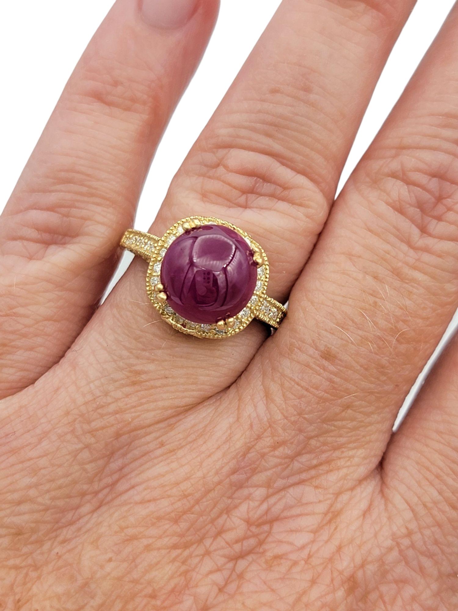 Cabochon Burmese Ruby and Diamond Halo Cocktail Ring in 14 Karat Yellow Gold in vendita 5