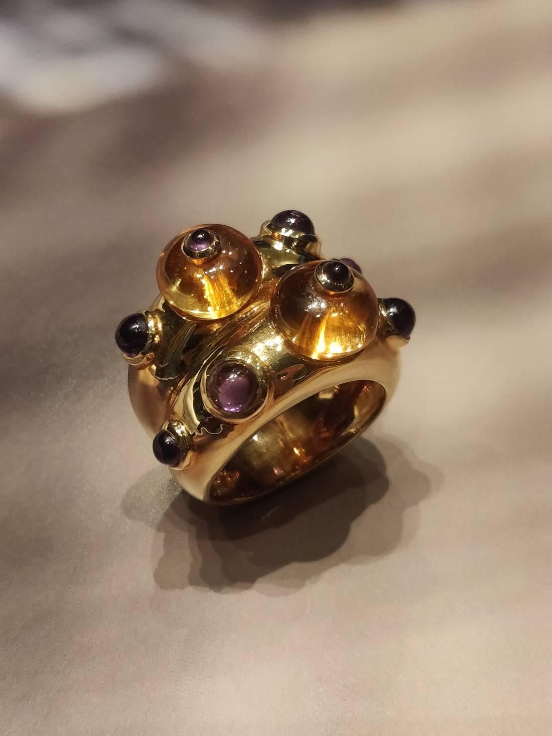 Doppel konvexer Cabochon-Ring aus 18 Karat Gelbgold mit Citrin und Amethyst (Zeitgenössisch) im Angebot