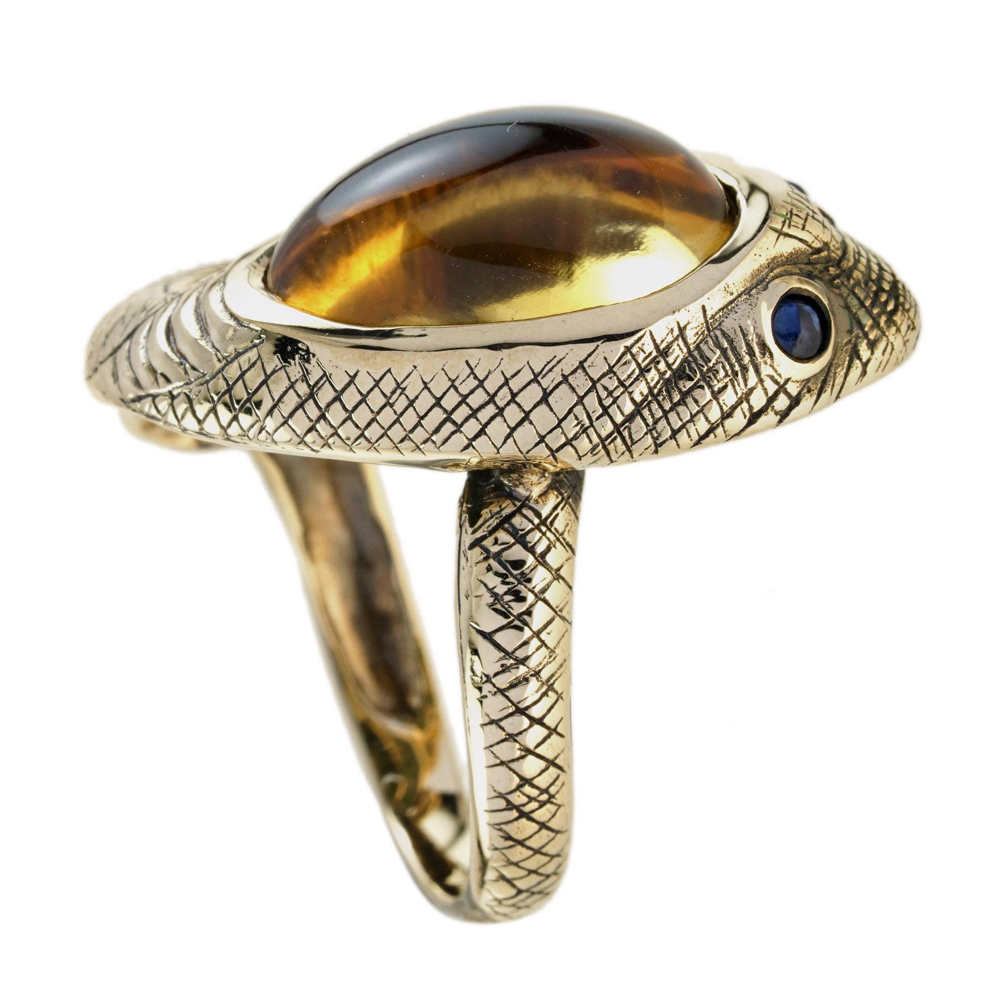 Cabochon Citrine and Blue Sapphire Antique Style Snake Ring in 9K Yellow Gold In New Condition For Sale In Bangkok, TH