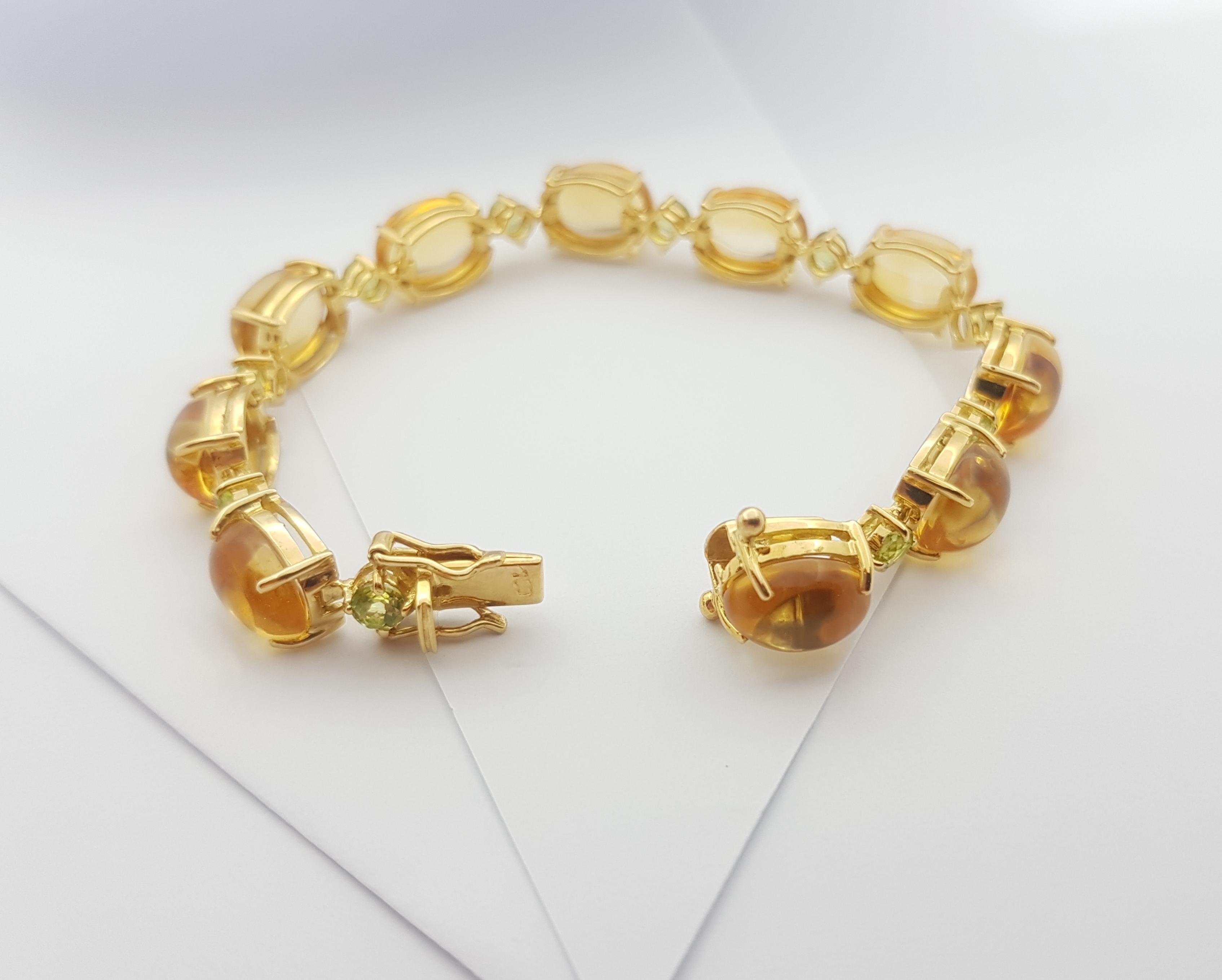 Cabochon Citrine with Peridot Bracelet set in 18 Karat Gold Settings For Sale 3