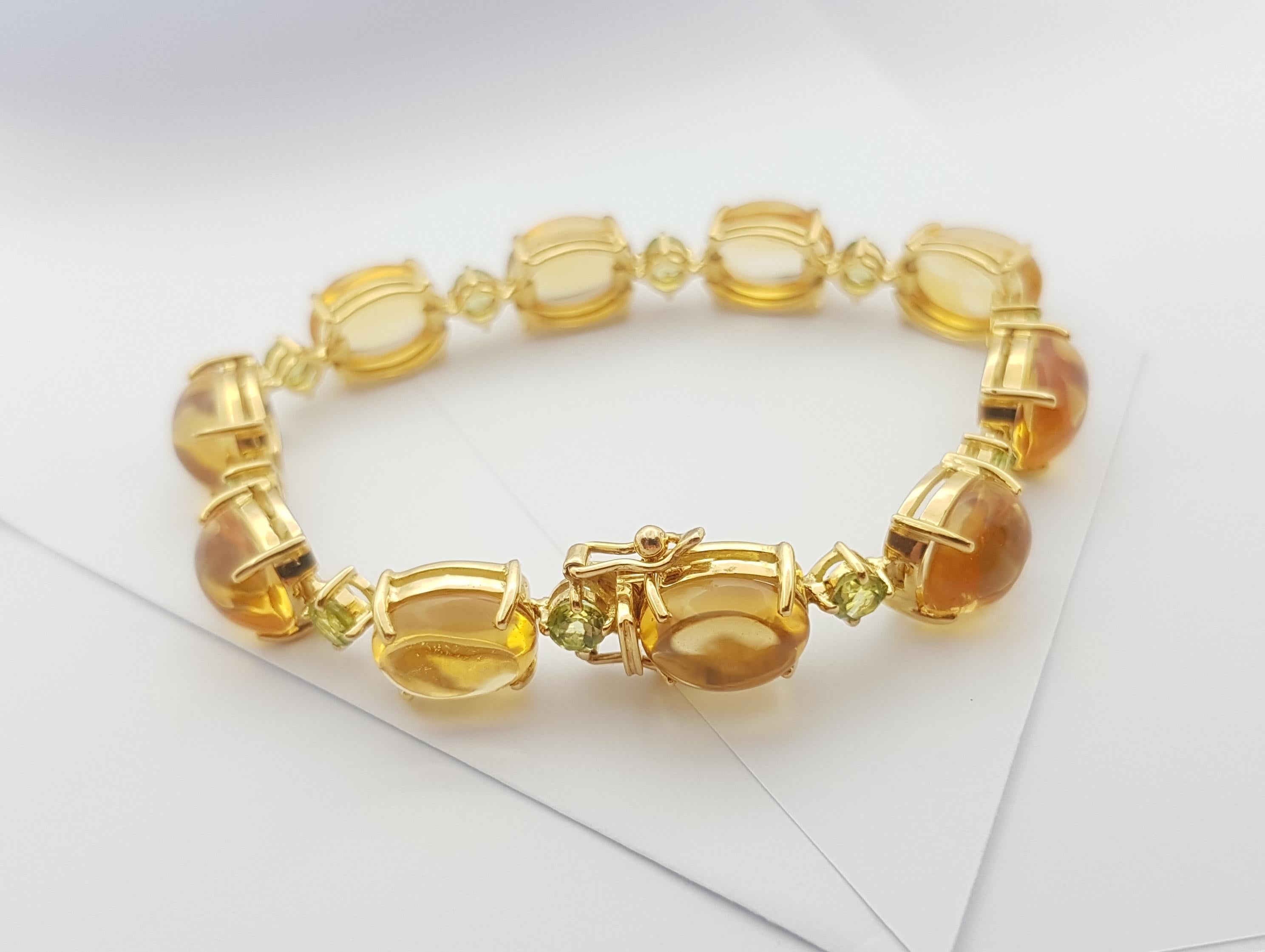 Cabochon Citrine with Peridot Bracelet set in 18 Karat Gold Settings For Sale 4