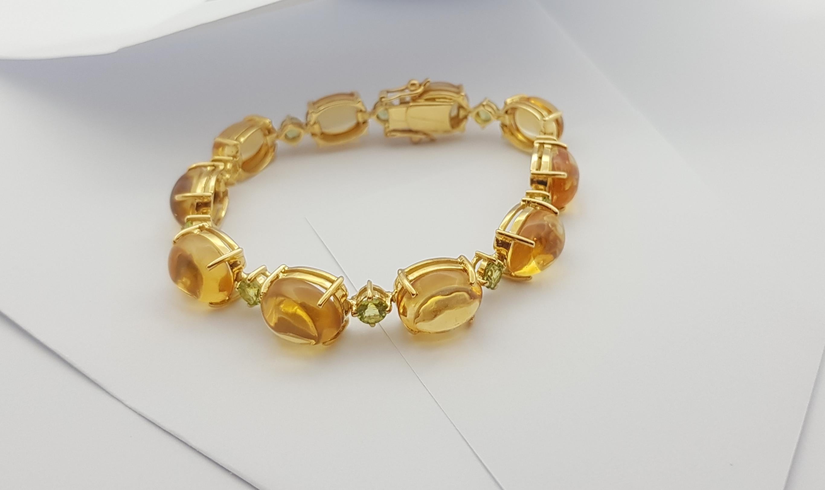 Cabochon Citrine with Peridot Bracelet set in 18 Karat Gold Settings For Sale 8