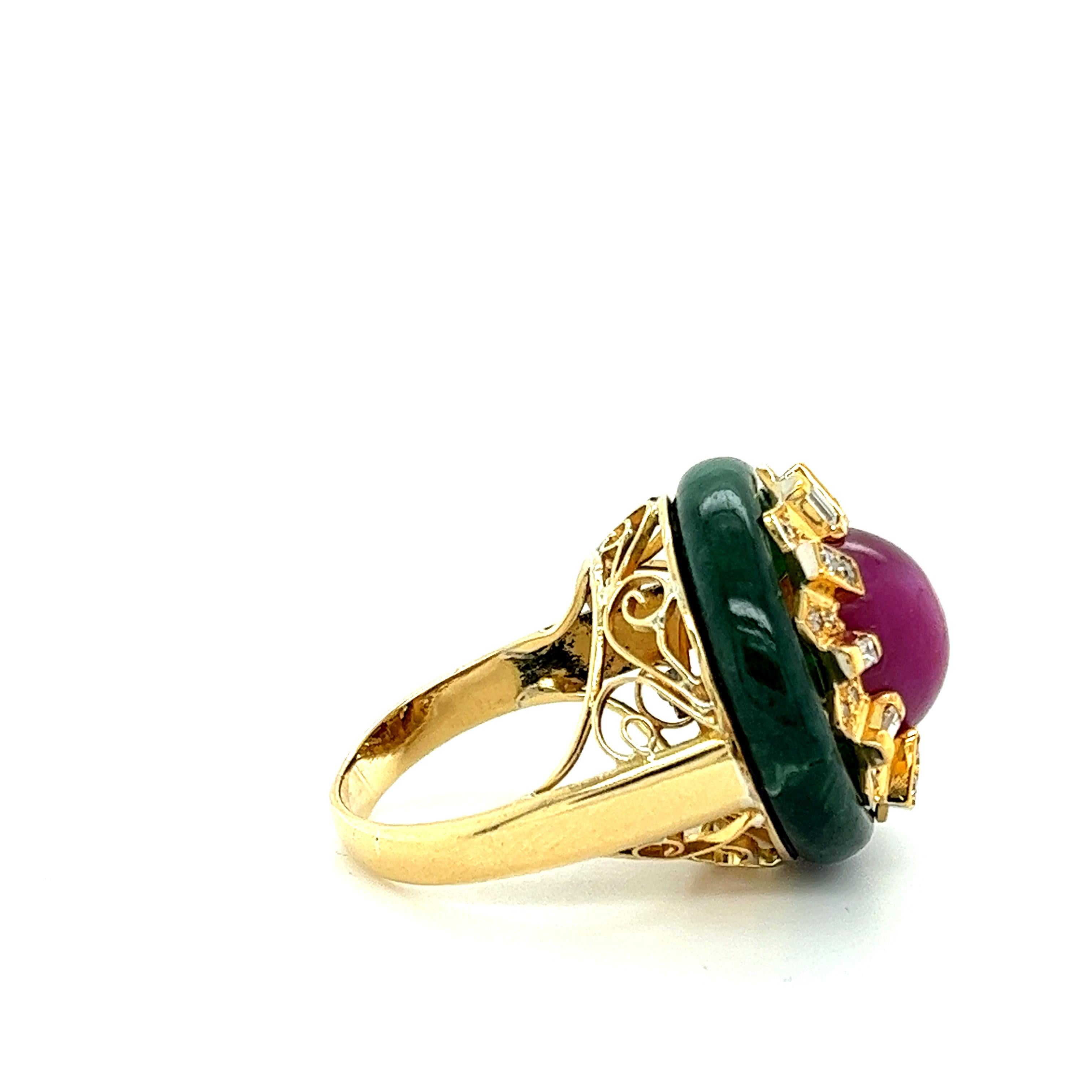 Cabochon-Cut Ruby Jade and Diamond 18K Gold Ring and Earrings Set For Sale 1