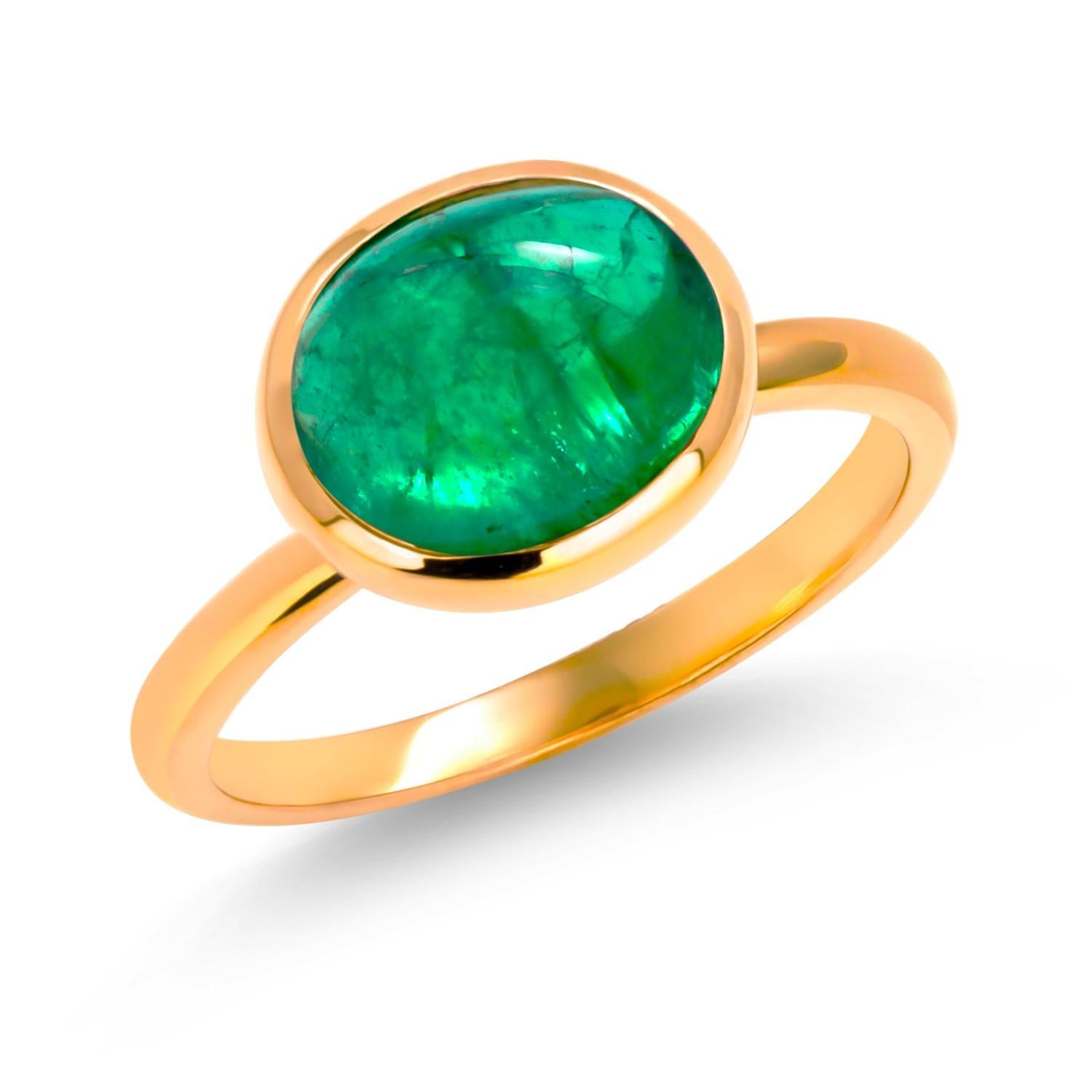 Women's Cabochon Emerald 2.50 Carat Solitaire Yellow Gold Bezel Set Ring Size 6 For Sale