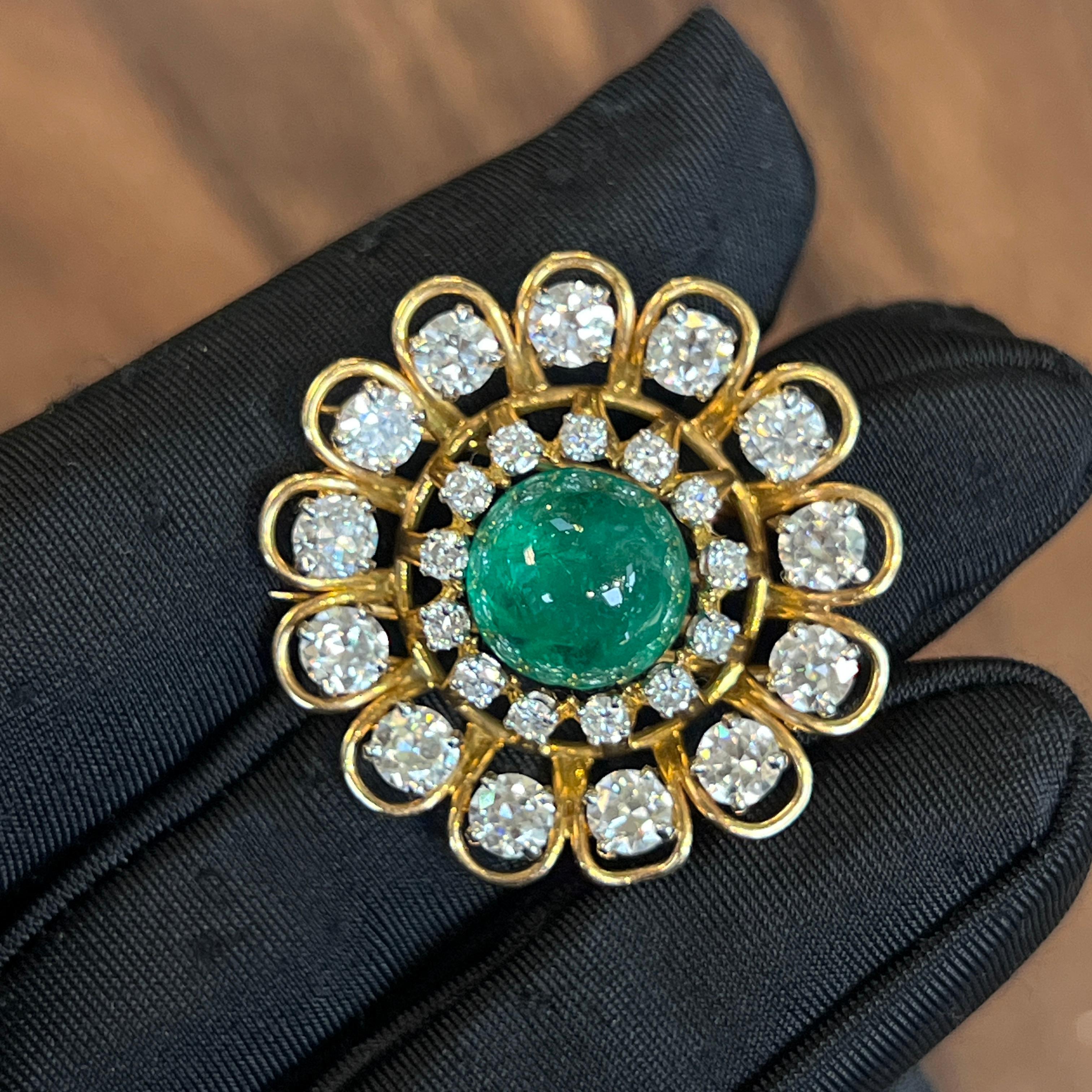 Taglio misto Spilla con smeraldo e diamante cabochon in vendita