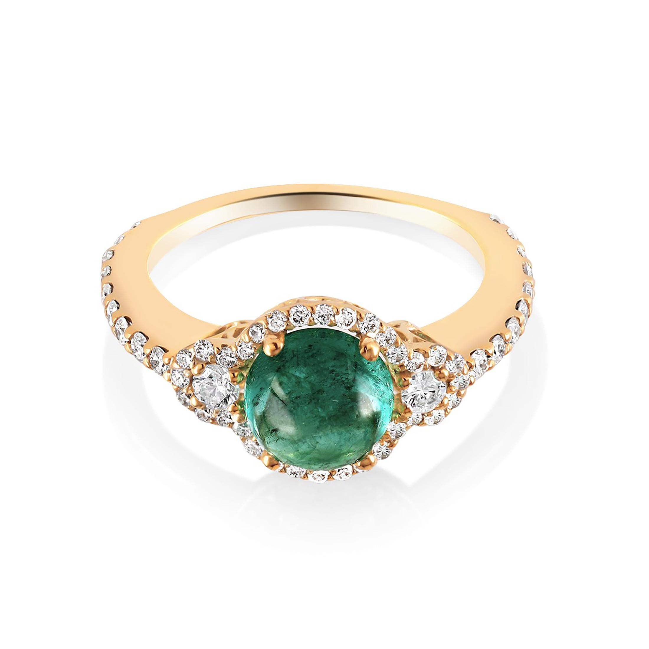 Women's or Men's Cabochon Emerald and Diamond Cluster Yellow Gold Ring Weighing 3.60 Carat
