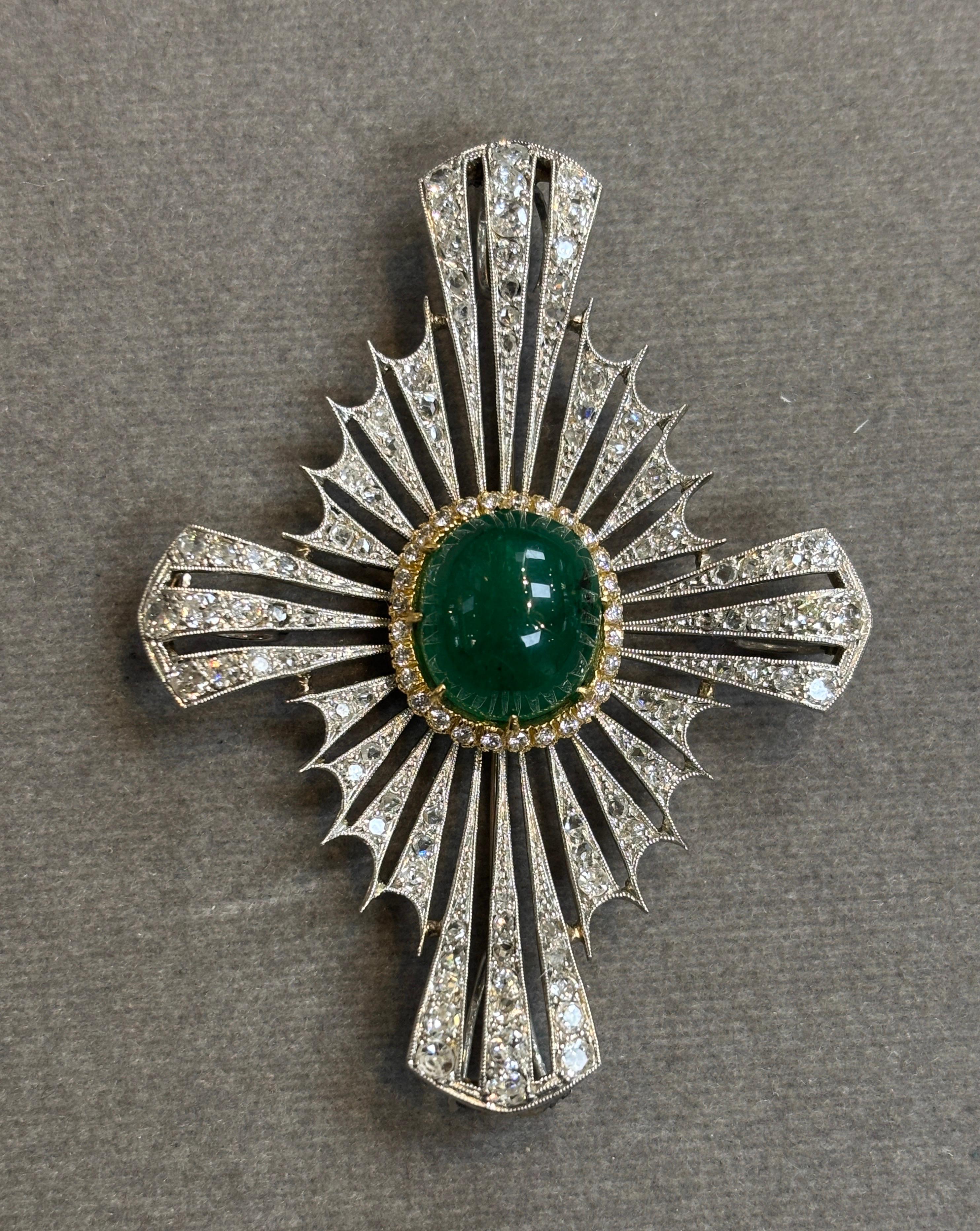Spilla a croce maltese con smeraldo e diamante cabochon in vendita 5