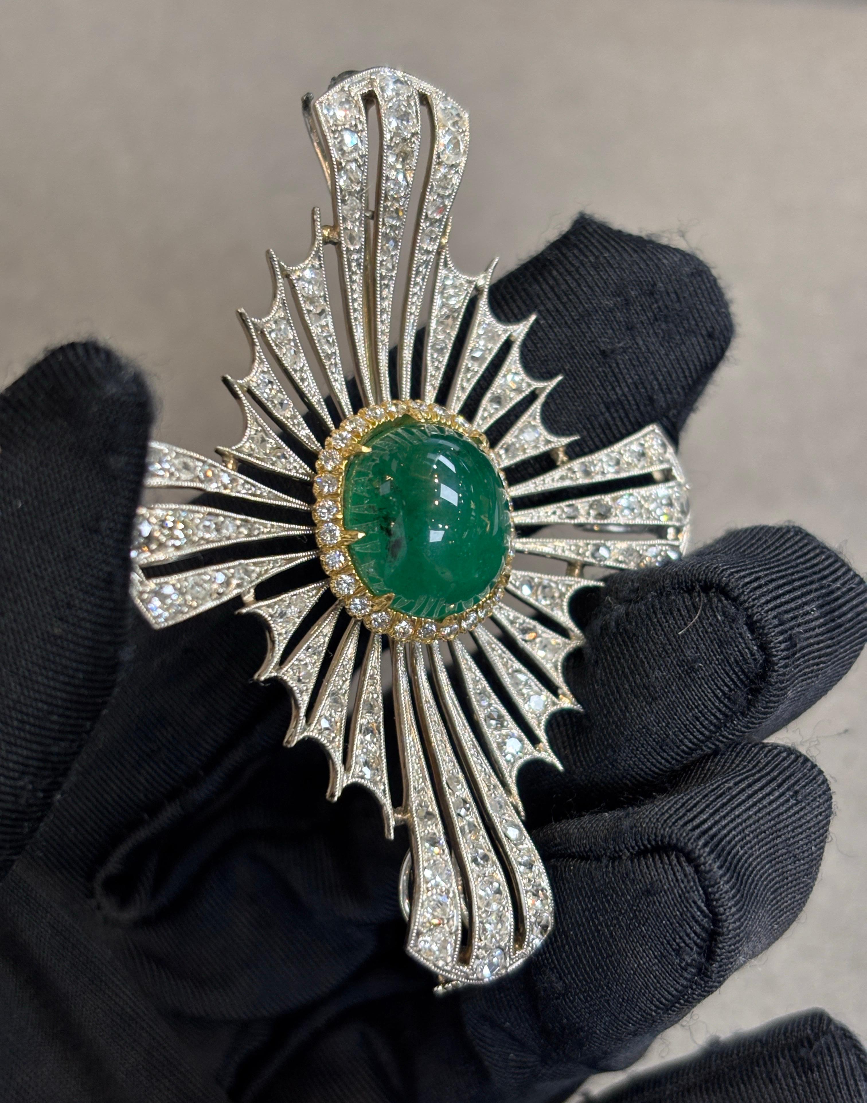 Spilla a croce maltese con smeraldo e diamante cabochon

Spilla in oro bianco e oro giallo con smeraldo cabochon e diamanti rotondi. 

Peso approssimativo dello smeraldo: 8.60 carati
Peso approssimativo dei diamanti: 1,58 carati
Lunghezza