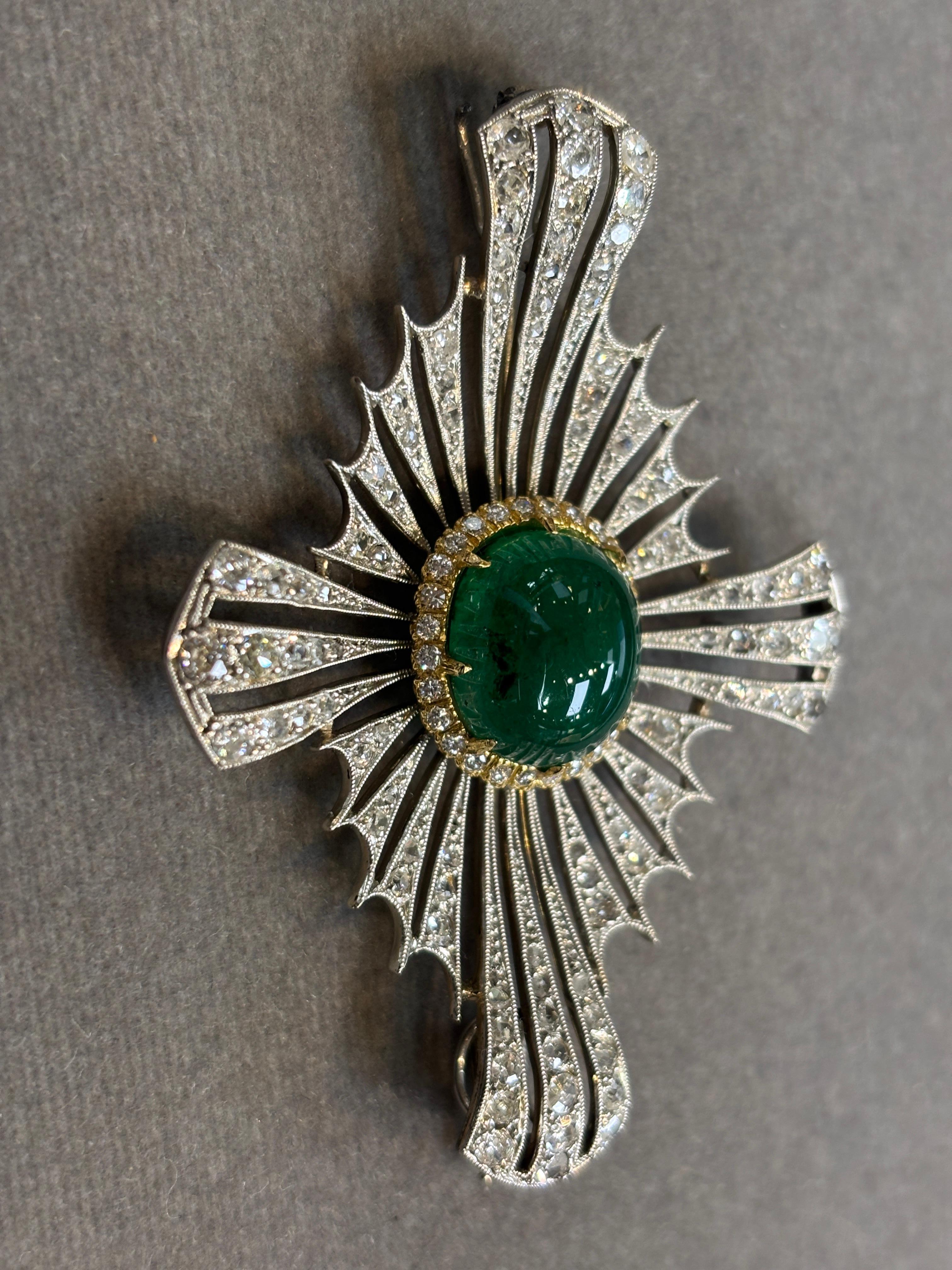 Spilla a croce maltese con smeraldo e diamante cabochon in vendita 4