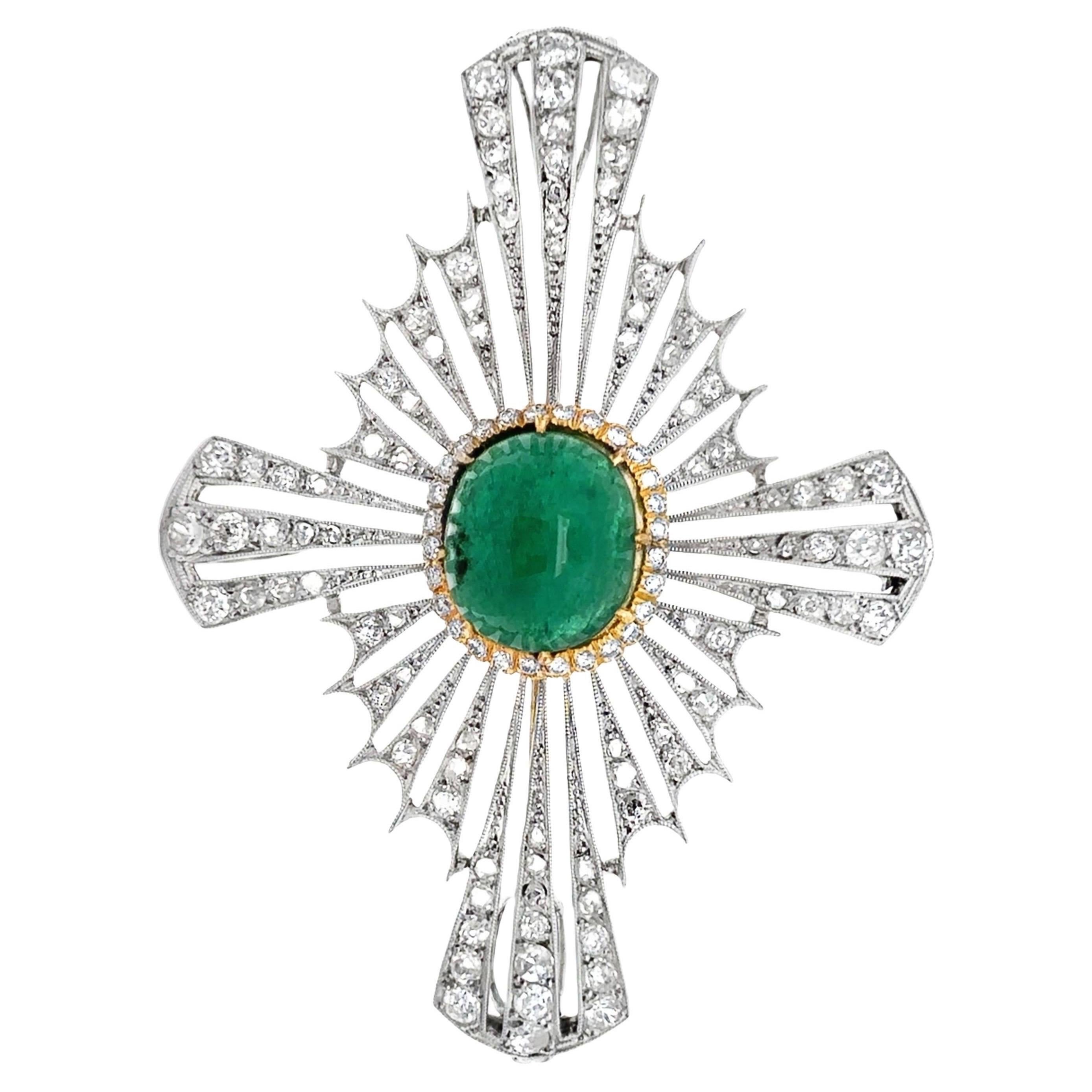 Spilla a croce maltese con smeraldo e diamante cabochon in vendita