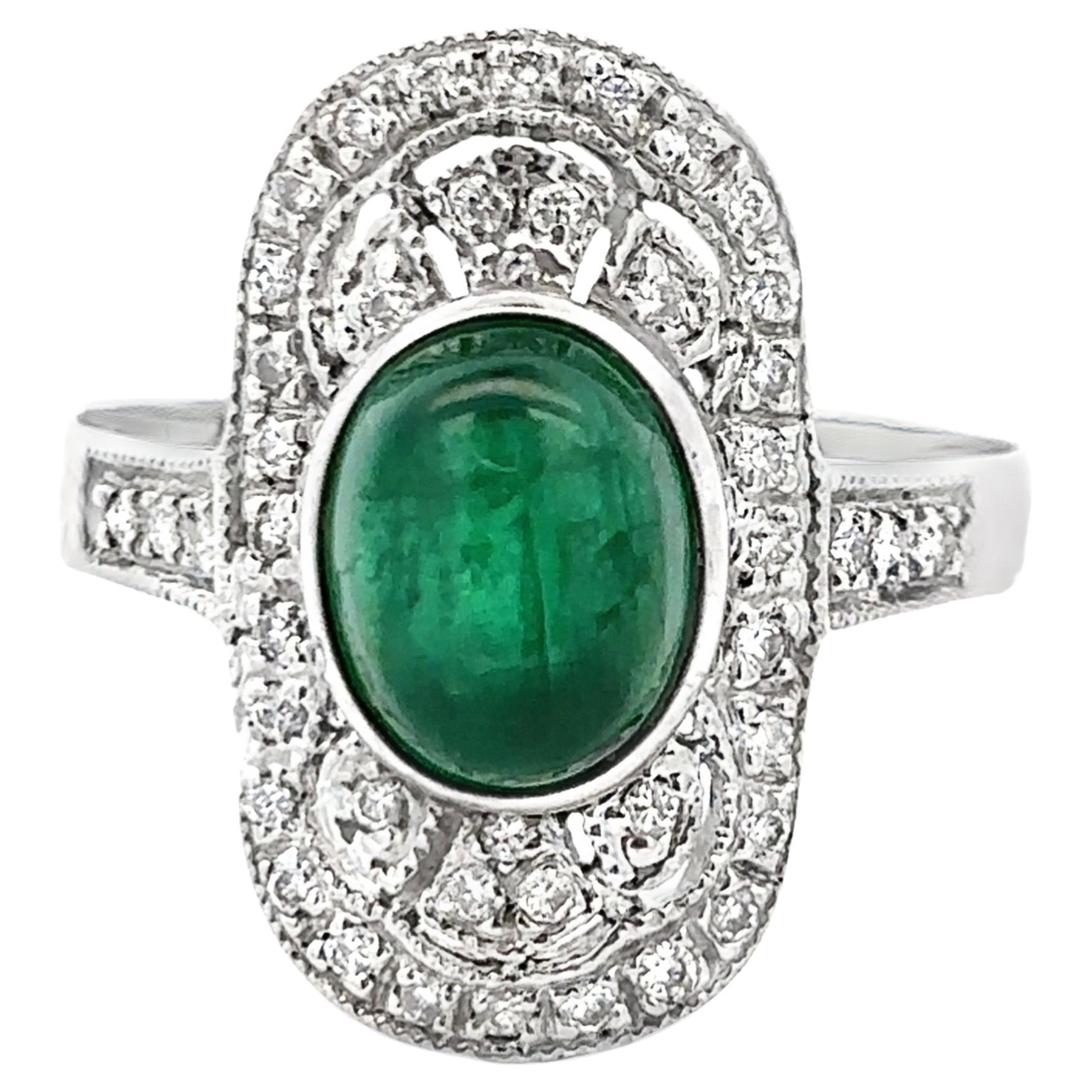 Cabochon Smaragd und Diamant Ring