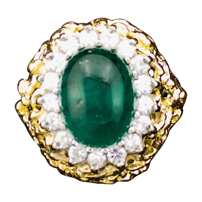 Cabochon Emerald and Diamond Ring in 18 Karat Yellow Gold, circa 1960s For Sale