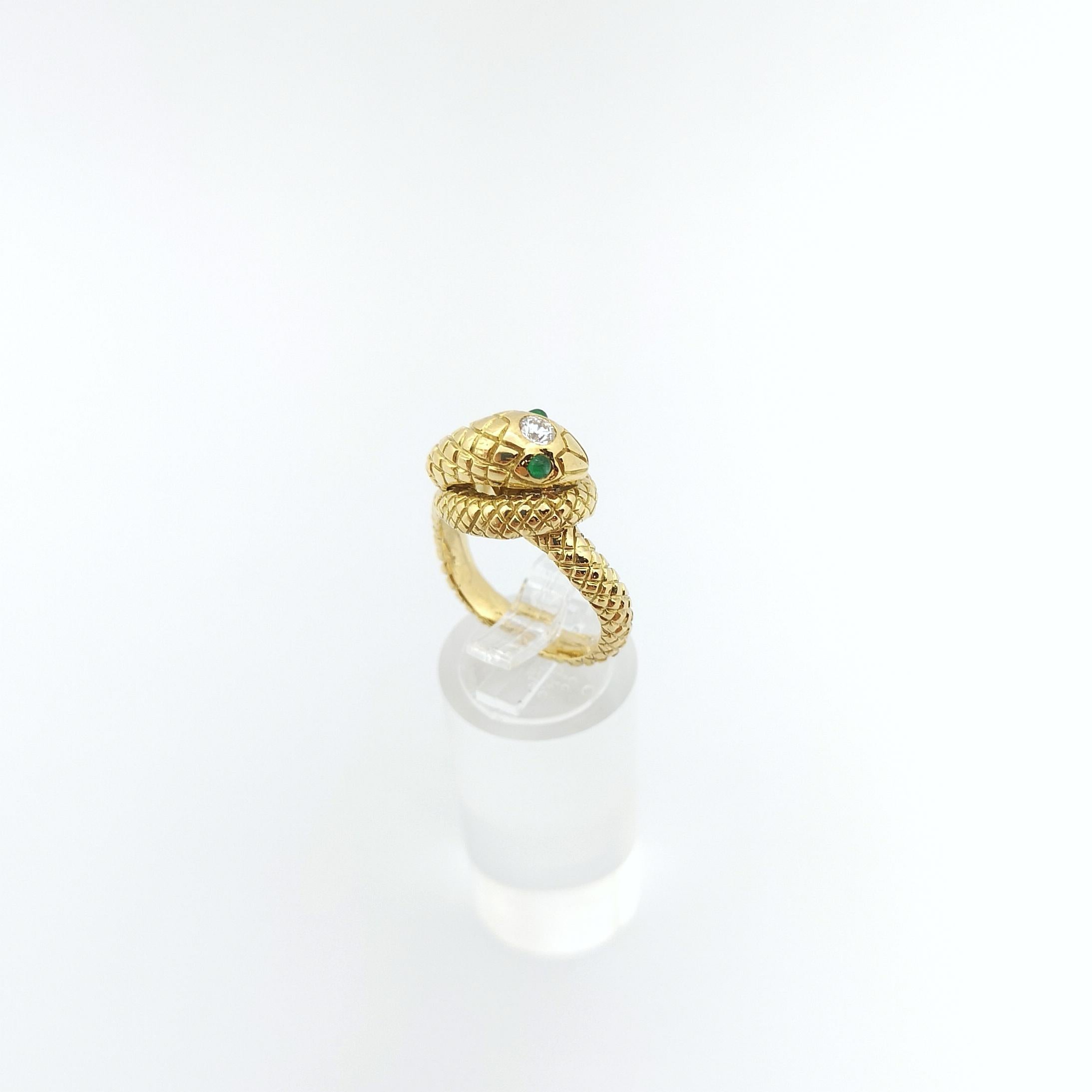 Cabochon Emerald and Diamond Snake Ring set in 18K Gold Settings For Sale 13