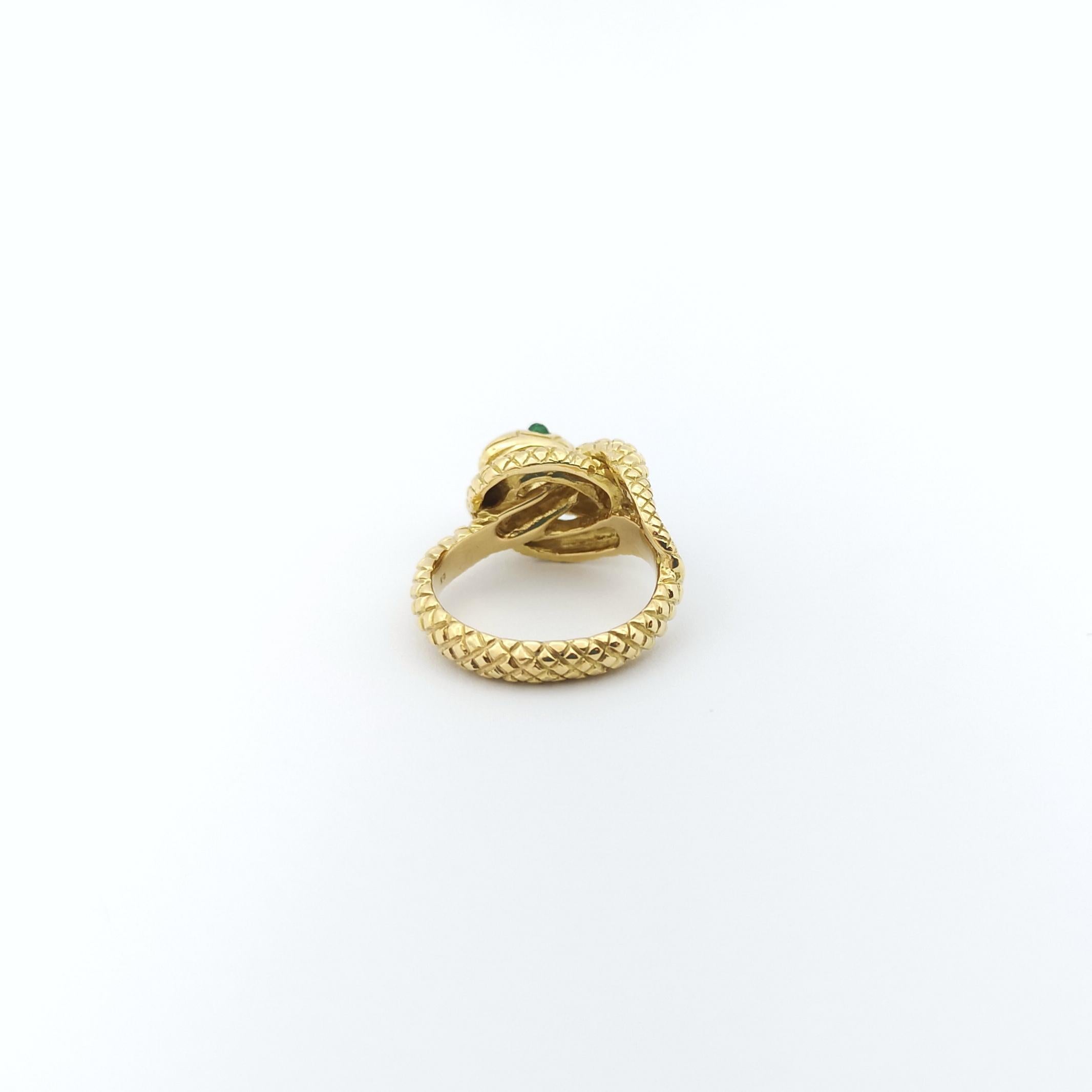 Cabochon Emerald and Diamond Snake Ring set in 18K Gold Settings For Sale 4