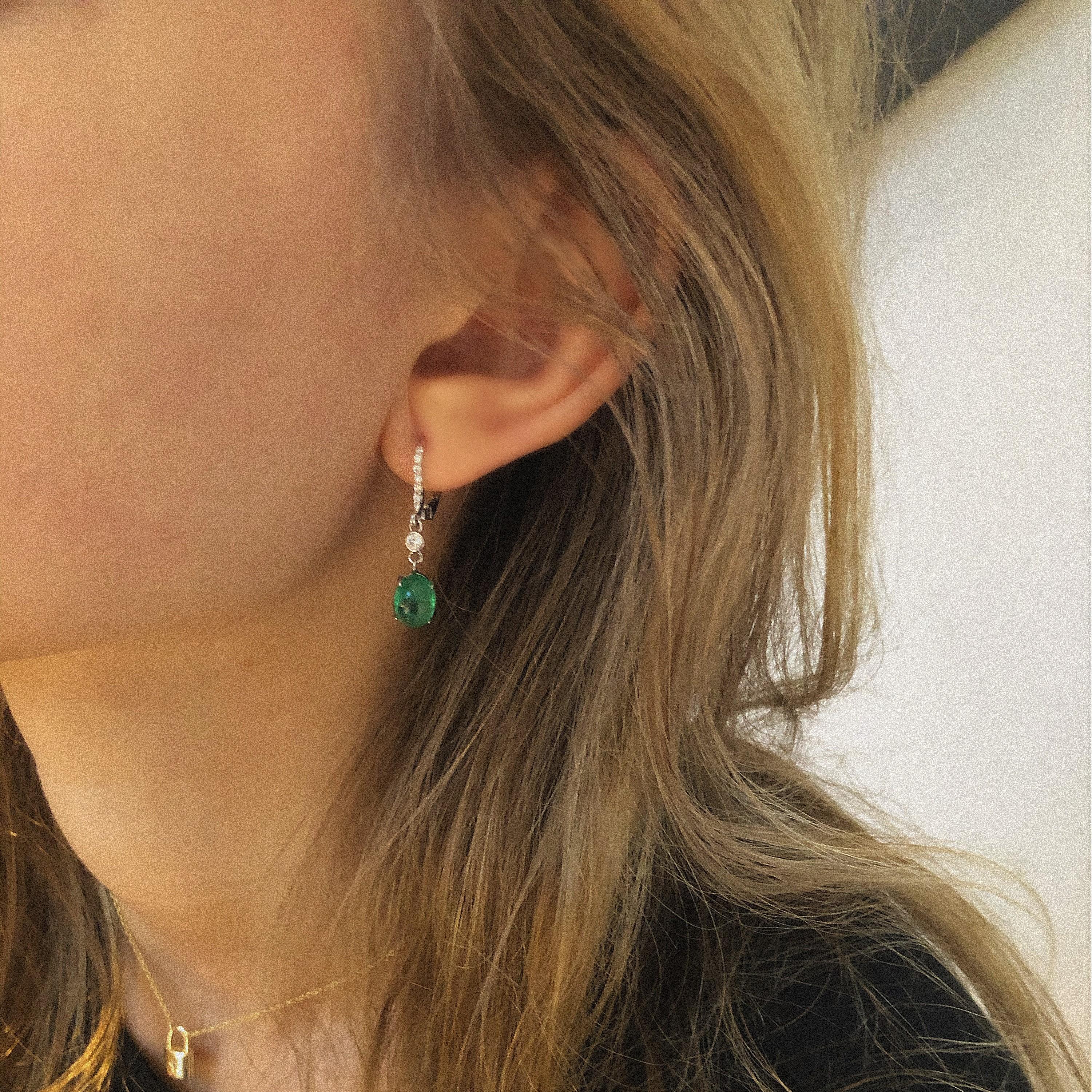 Diamond and Cabochon Emerald White Gold Hoop Earrings Weighing 5.08 Carat In New Condition In New York, NY