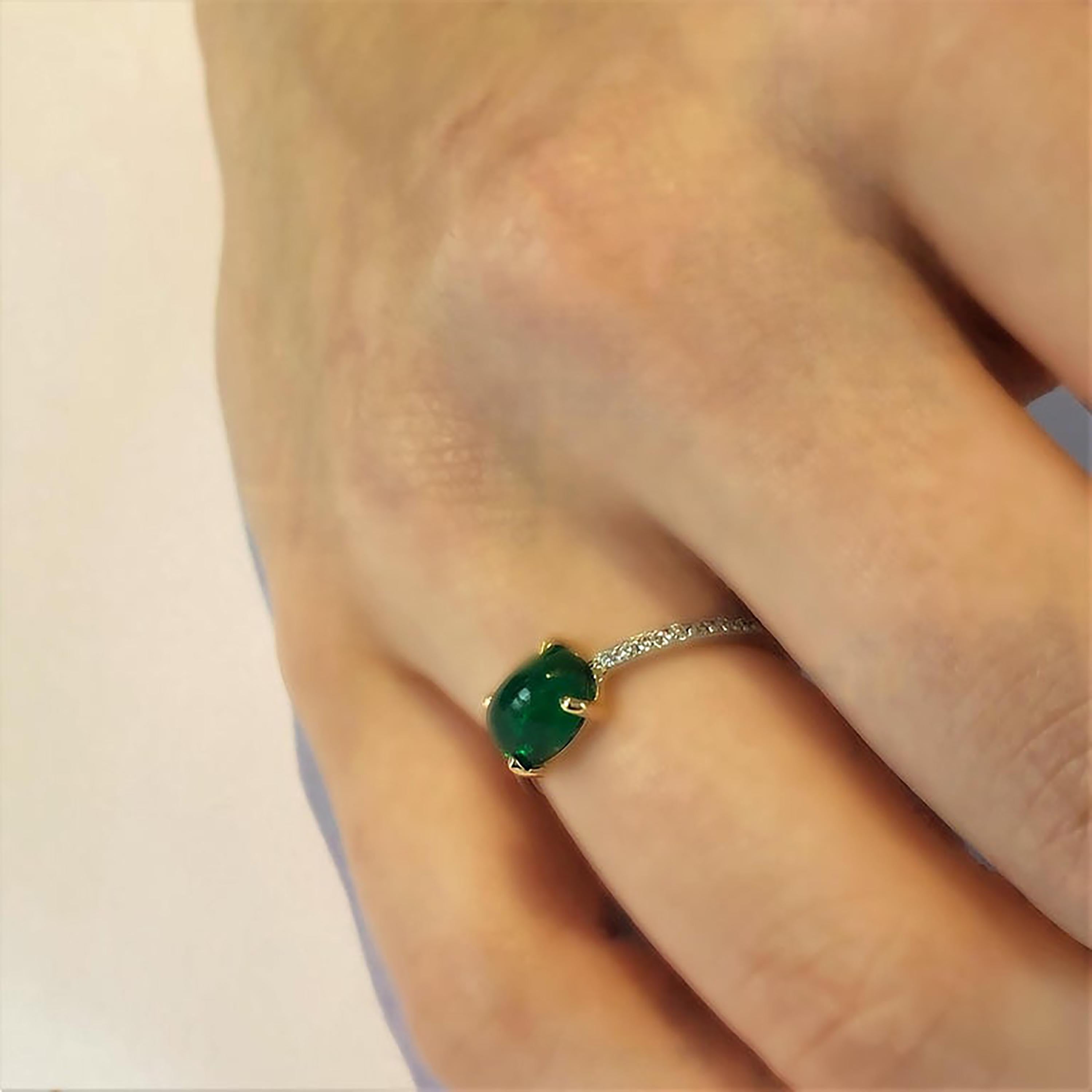 Contemporary Cabochon Emerald and Diamond Yellow Gold Cocktail Ring Weighing 2.14 Carat