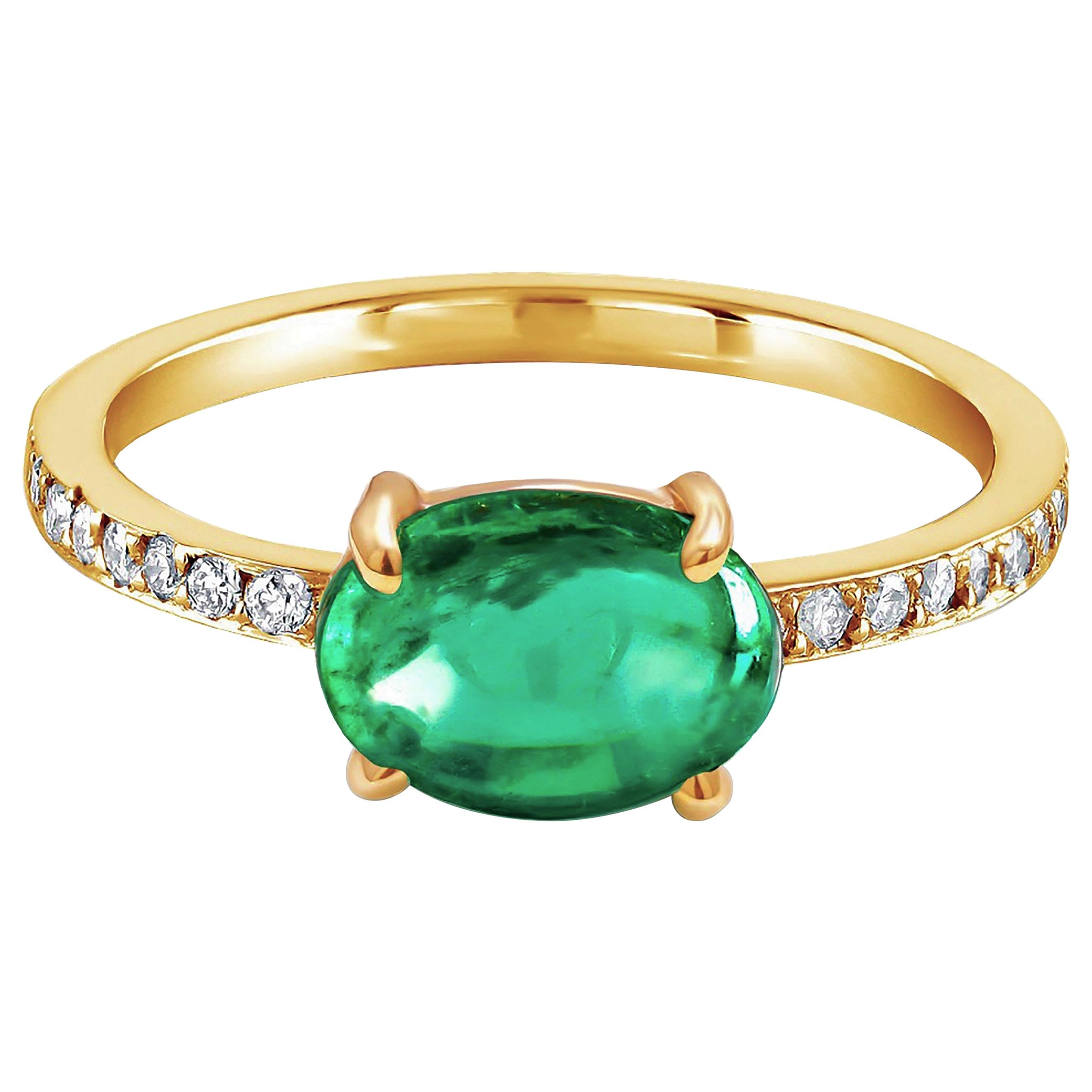 Cabochon Emerald and Diamond Yellow Gold Cocktail Ring Weighing 2.14 Carat