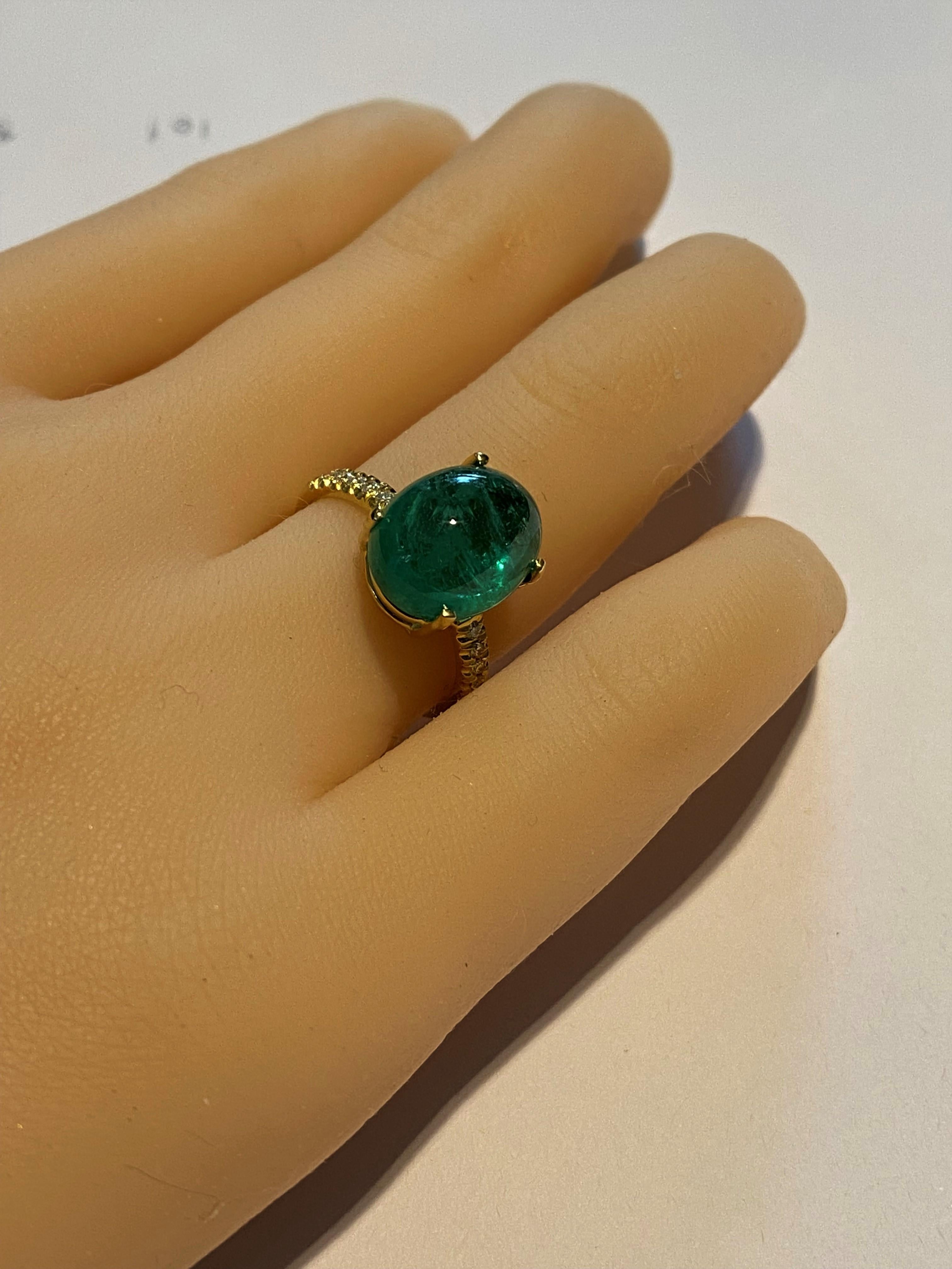 Women's Cabochon Emerald and Diamonds Yellow Gold Cocktail Ring Weighing 7.05 Carat