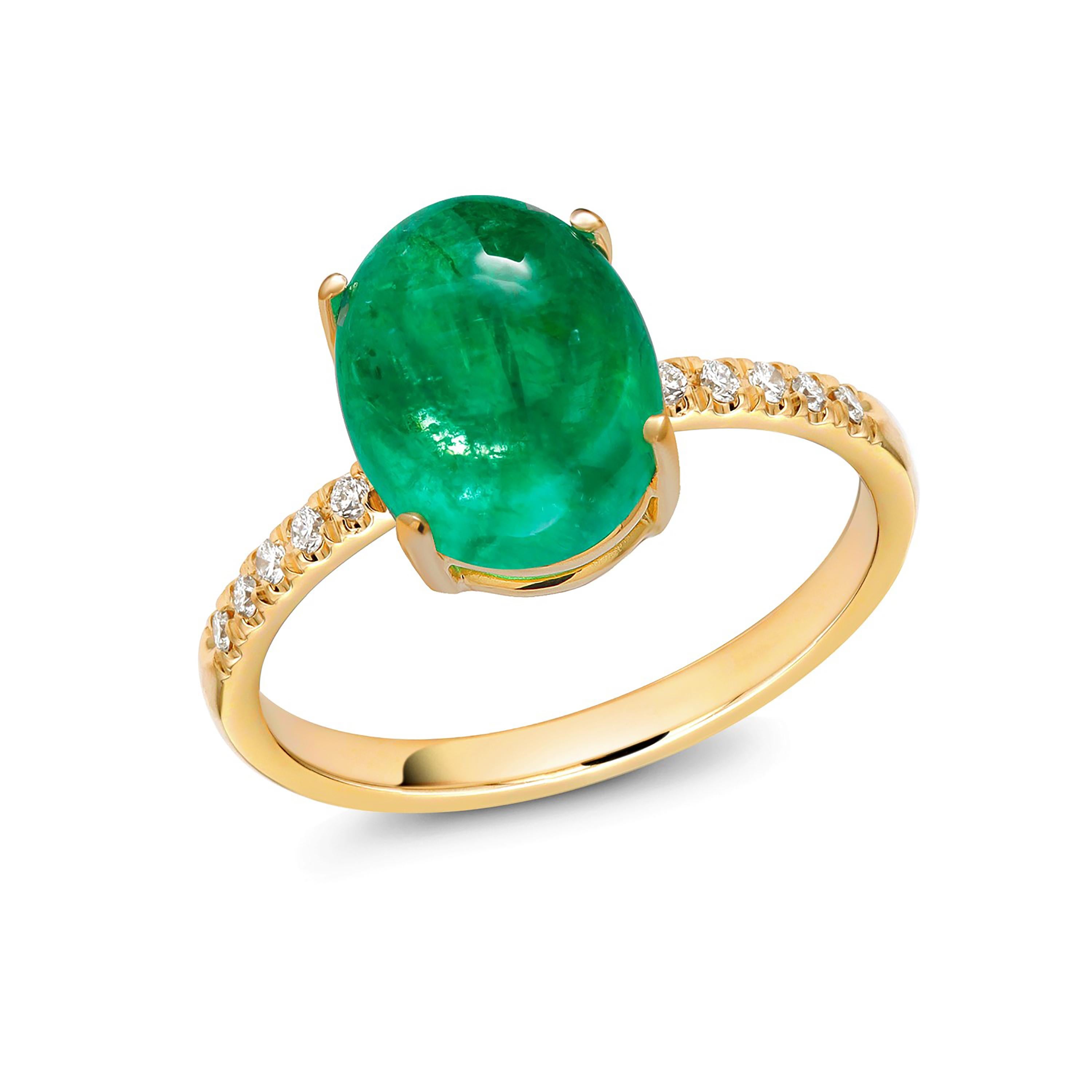 Contemporary Cabochon Emerald and Diamonds Yellow Gold Cocktail Ring Weighing 7.05 Carat